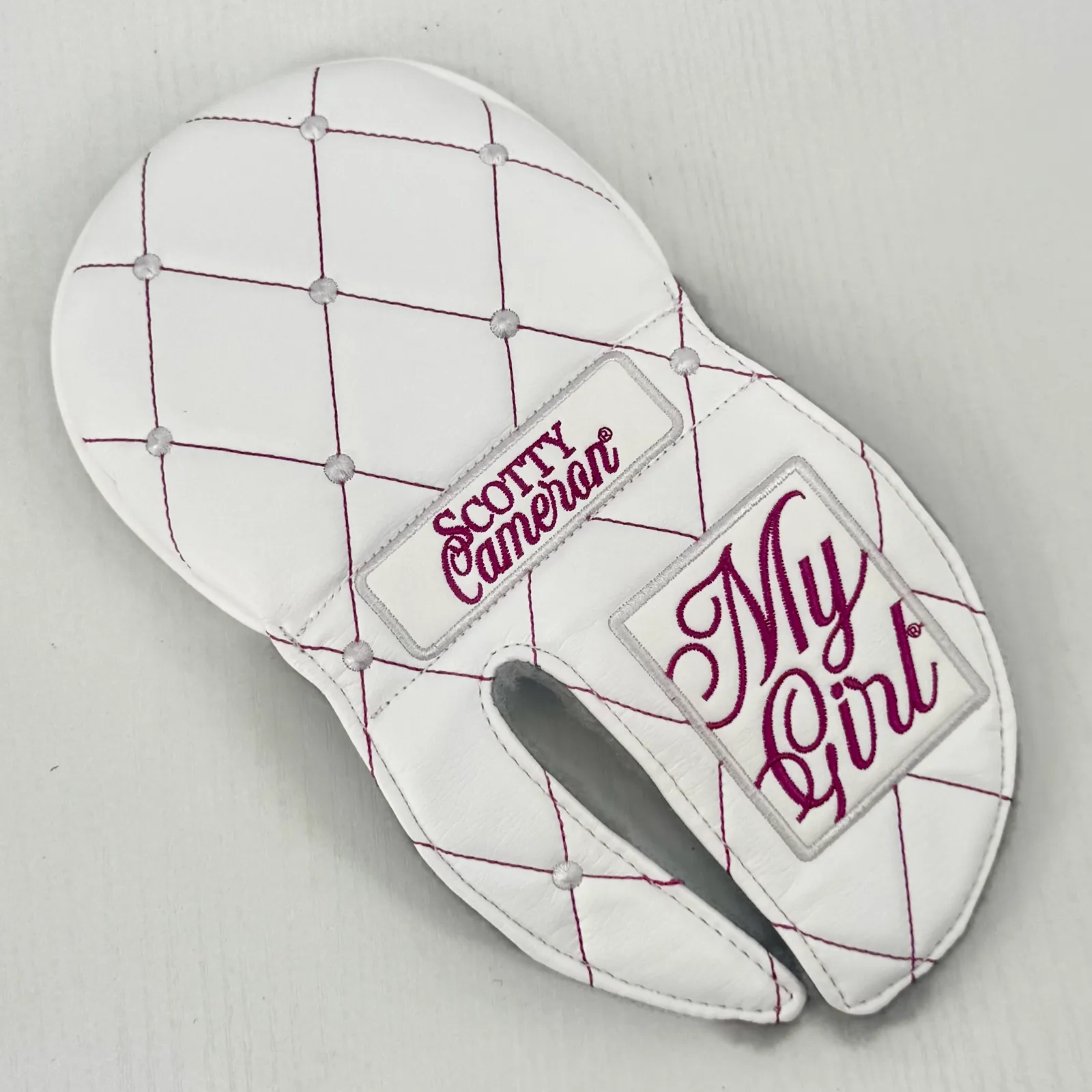 Scotty Cameron 2025 Limited My Girl “Pink & Pearls” Putter