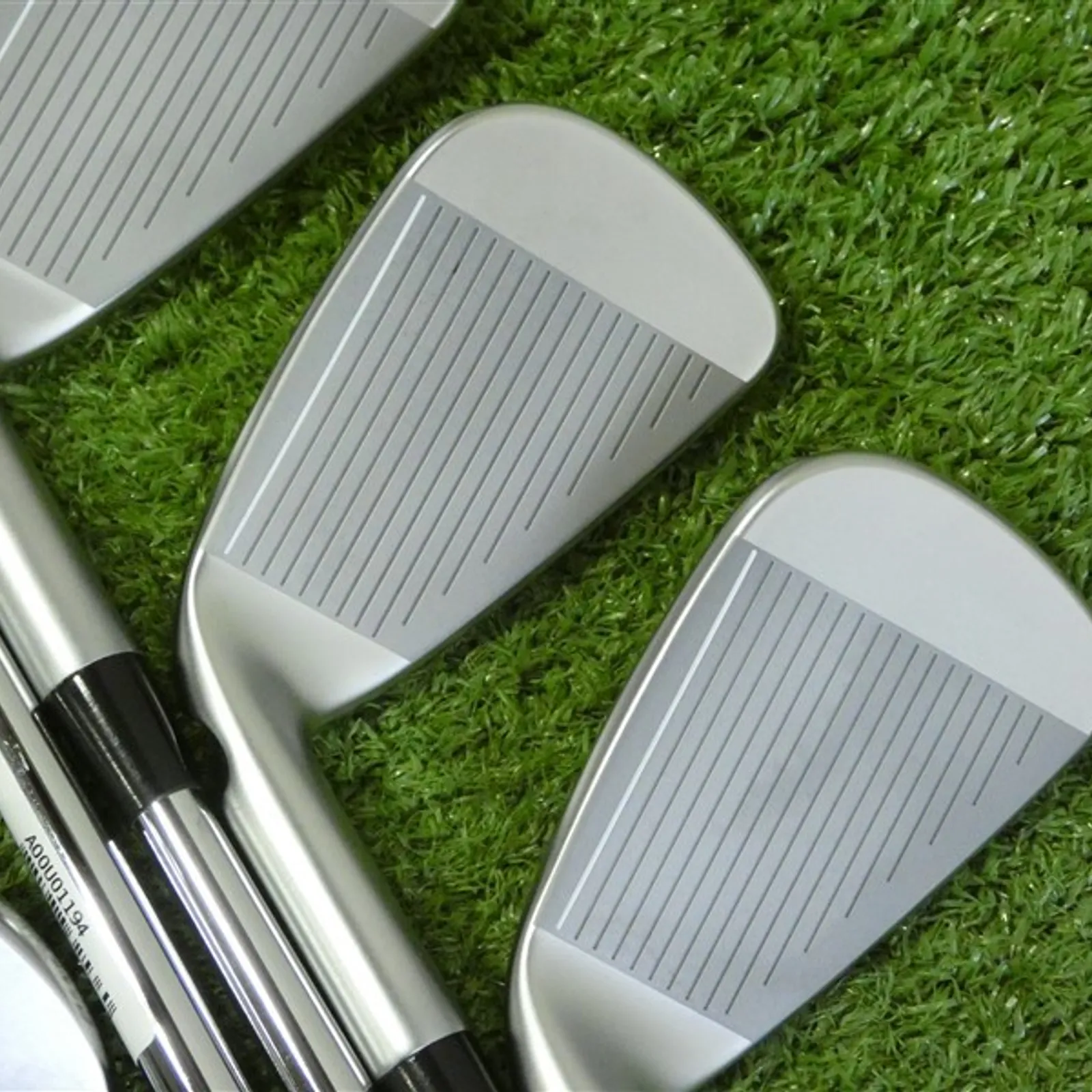 PING i230 Irons 3-W Dynamic Gold 105 S300 Stiff Steel Black Dot New