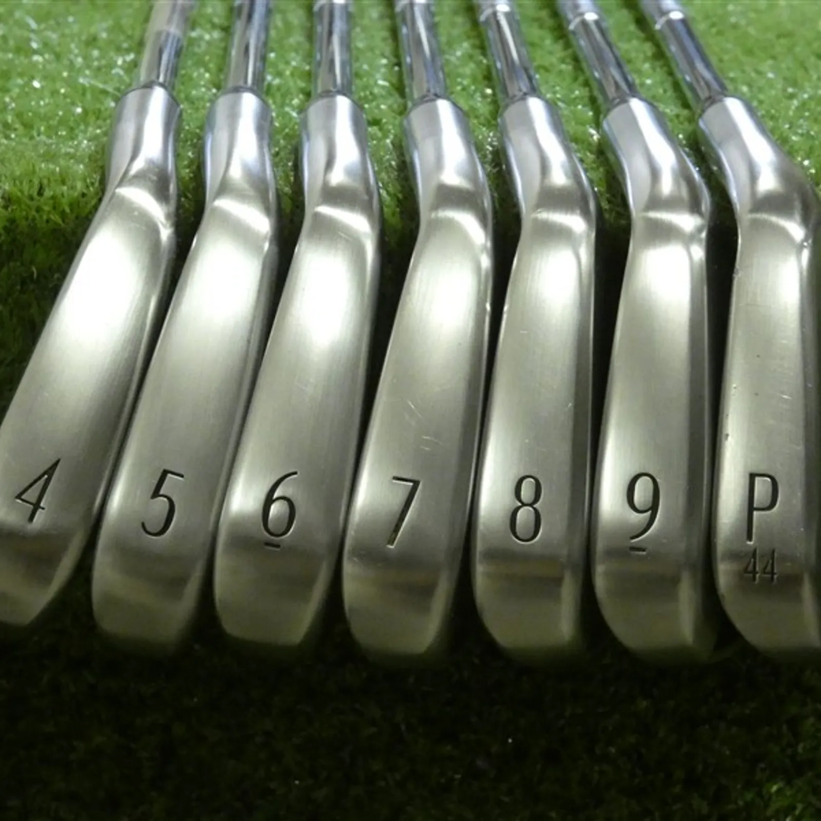 Titleist 2025 T150 Forged Irons 4-P AMT Silver Stiff Steel Excellent