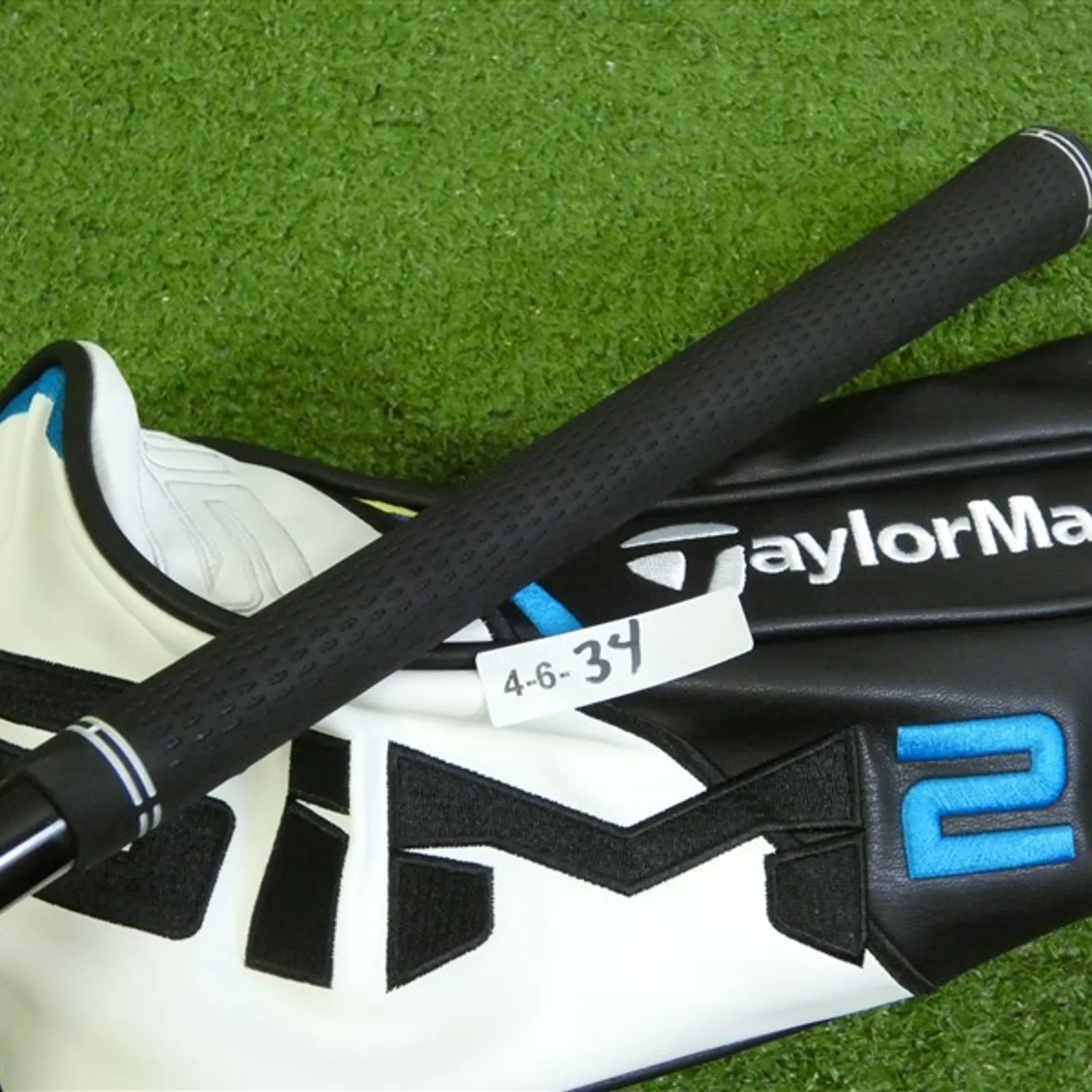 TaylorMade SIM2 Max 9.0* Driver HZRDUS Black 4G 70g 6.0 Stiff