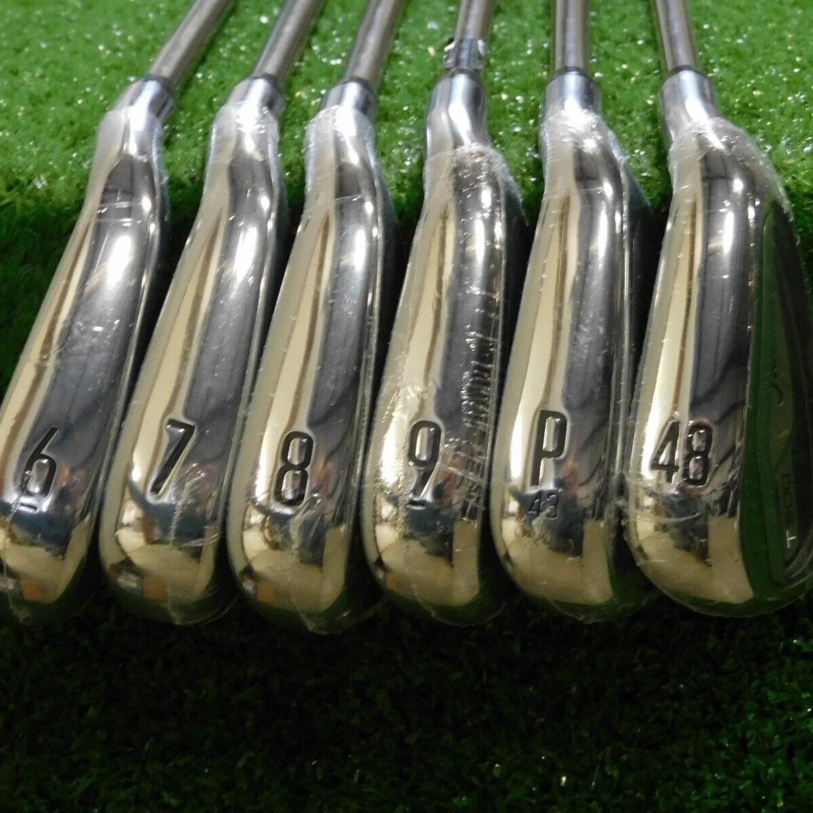 Titleist 2021 T300 Irons 6-P, 48* W SteelFiber i110 Extra Titleist 2021 T300 Irons 6-P, 48* W SteelFiber i110 Extra