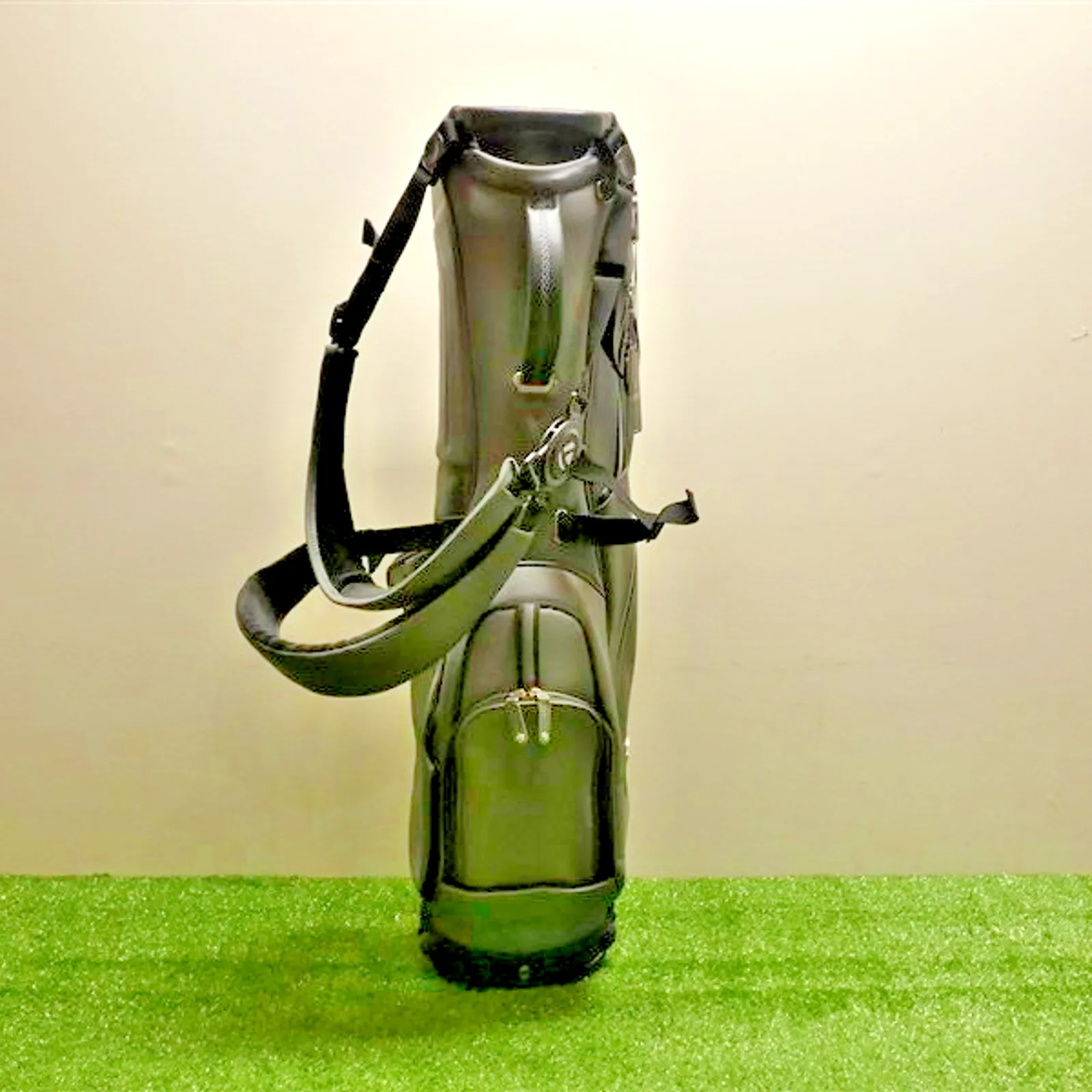 TaylorMade Vessel Lite Lux 4-Way Carry Stand Golf Bag Grey New