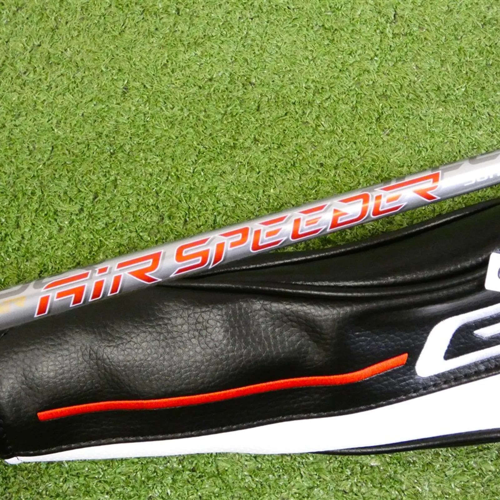 Titleist GT1 26* 6 Hybrid Air Speeder 50 Regular Graphite with
