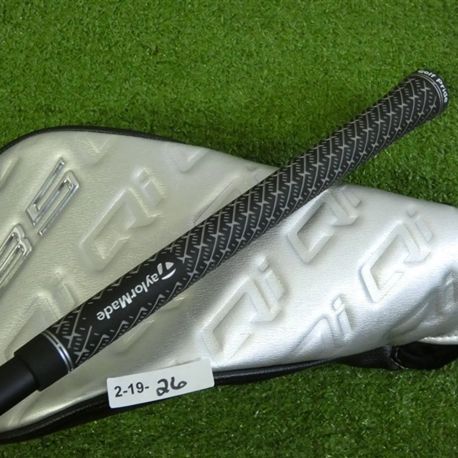 TaylorMade Qi35 Max 10.5* Driver Fujikura AirSpeeder 50 Regular w