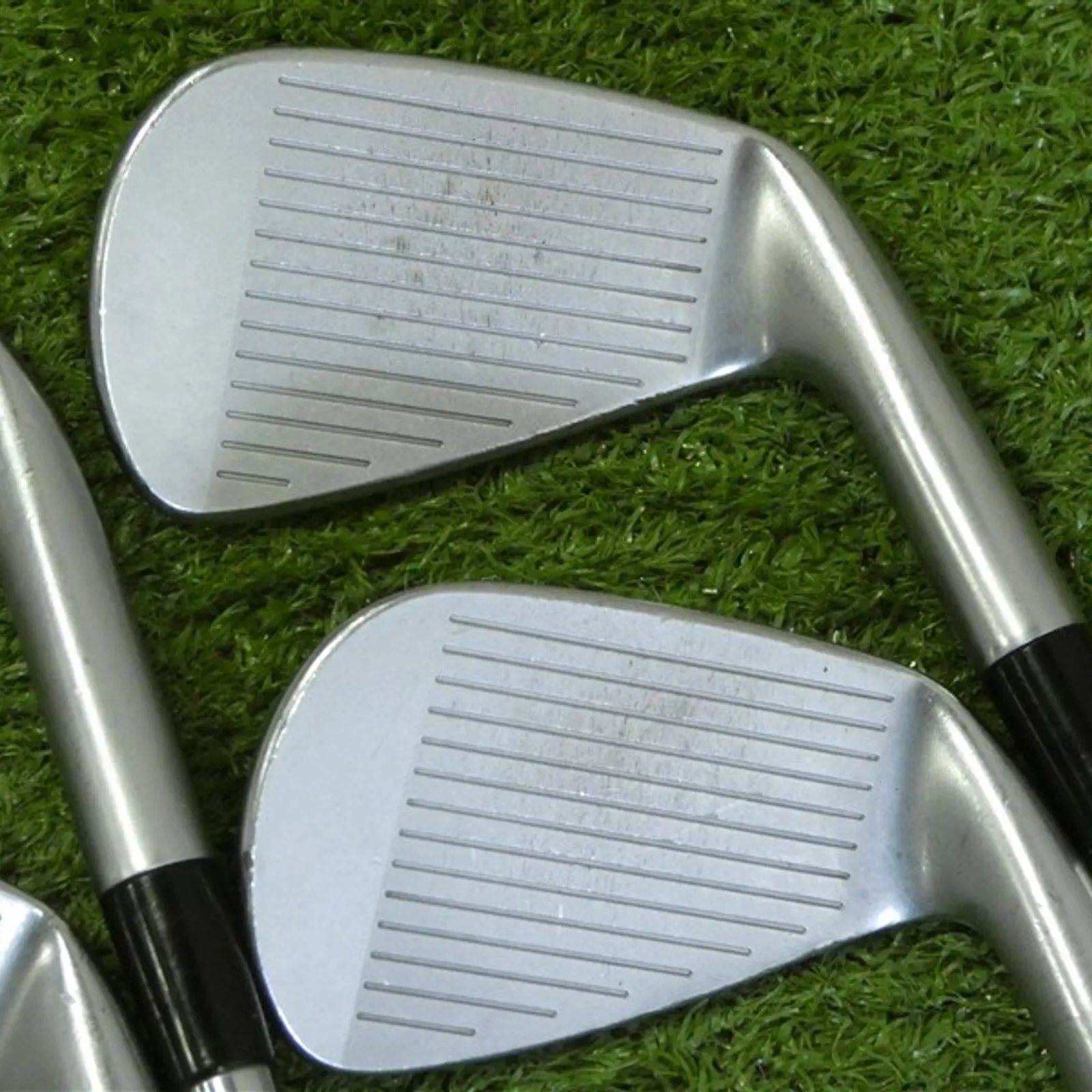 TaylorMade 2023 P7MB Forged Left Hand Irons 7-P Project X LS 120