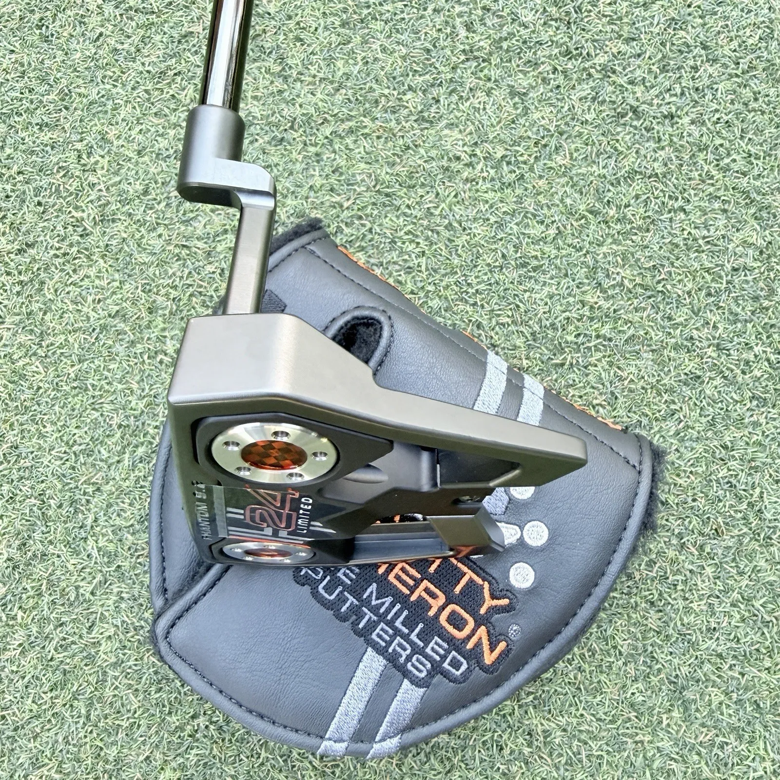 Scotty Cameron H24 Limited Phantom 9.2 Putter W/ HC - Brand New 