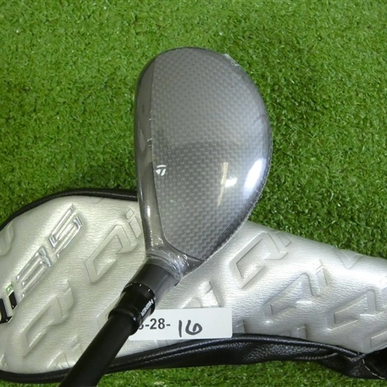 TaylorMade Rescue Mid 3 Hybride 19° RH Regular Graphite Avec Couvre-chef