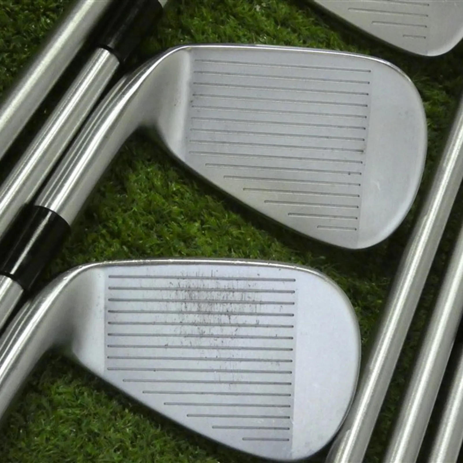 Build a Custom TaylorMade 2019 P790 Iron
