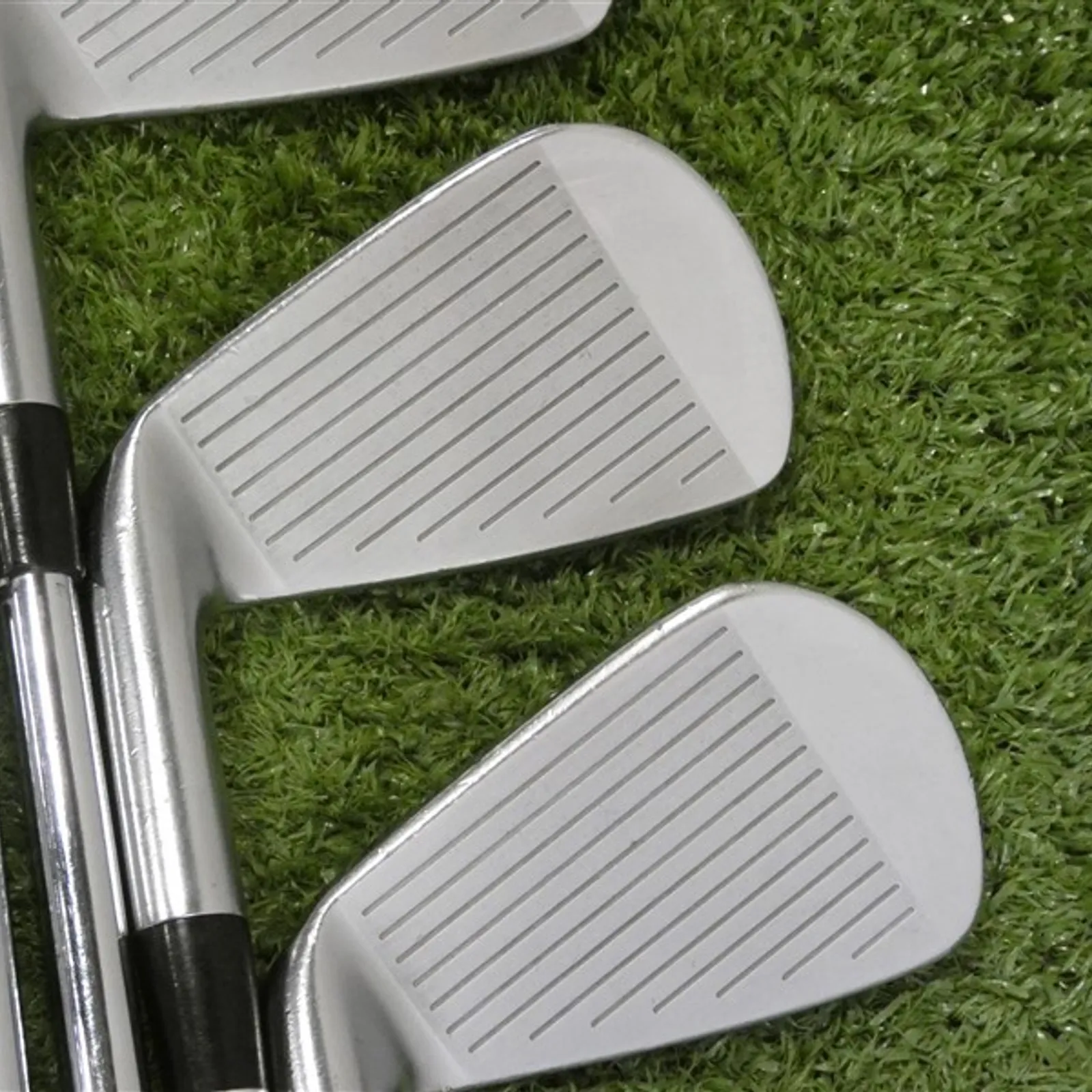 Srixon ZX7 Forged Irons 4-P NS Pro Modus 3 Tour 105 Regular Steel