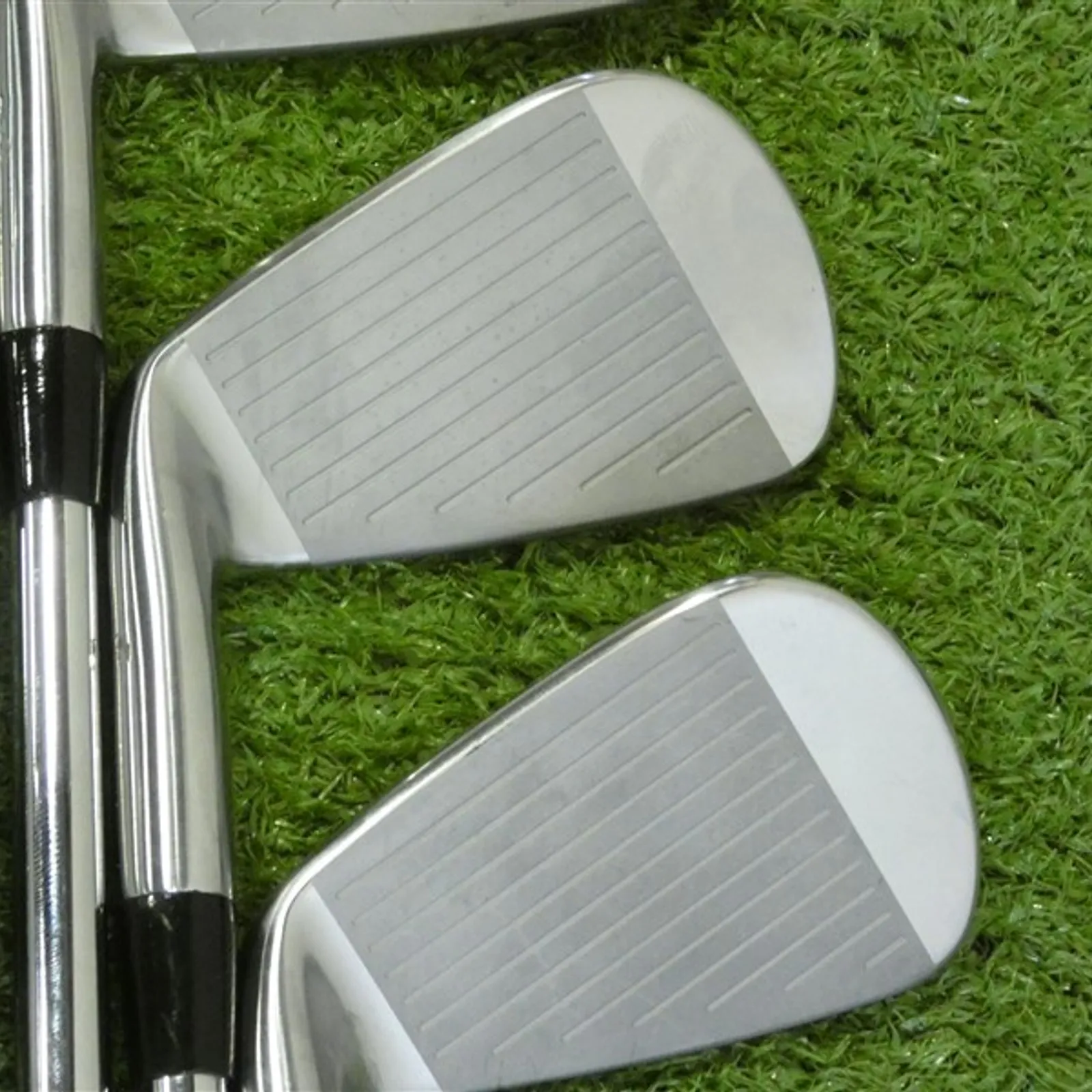 Mizuno Pro 243 Forged Irons 4-P DG Tour X100 X Extra Stiff Steel +