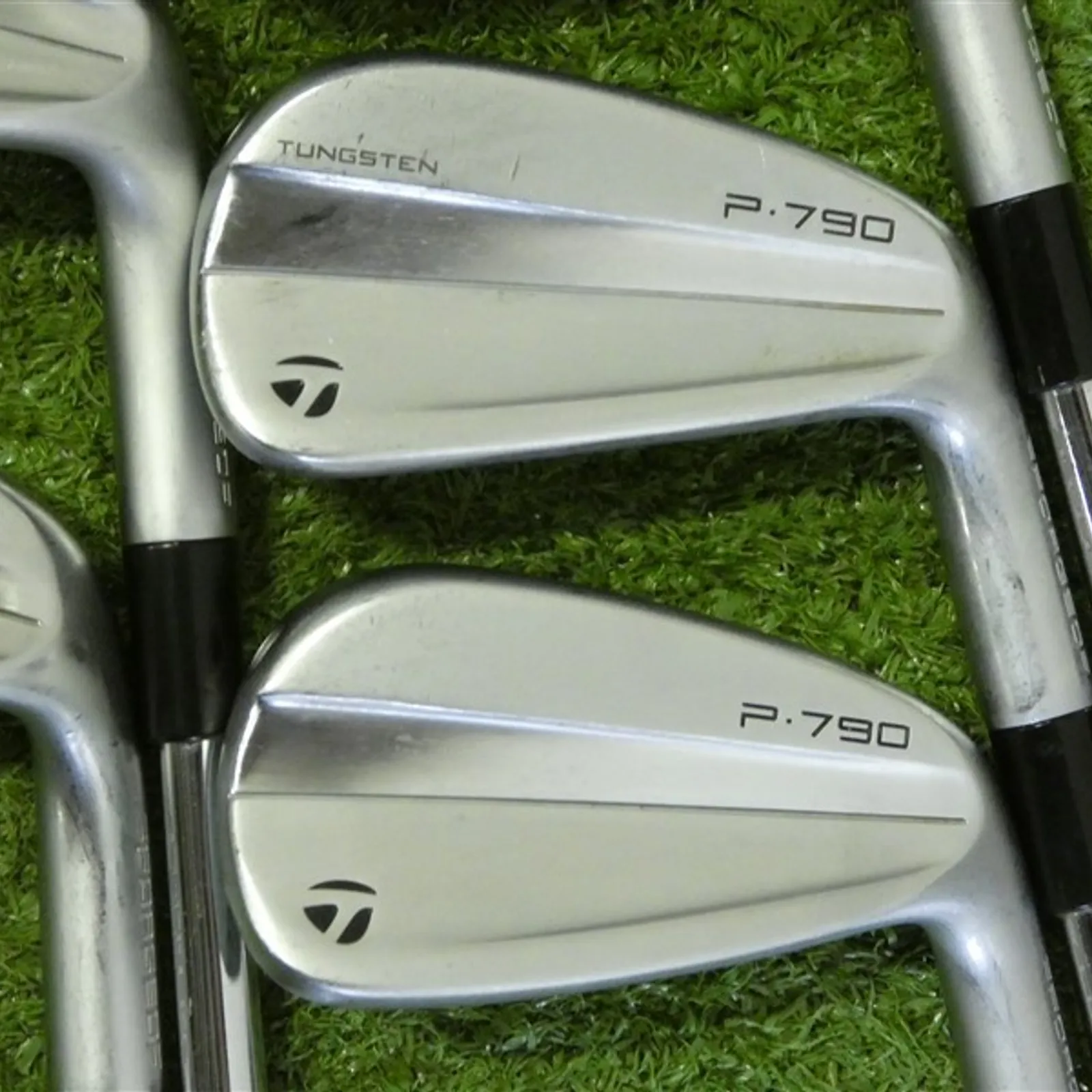 Set De Fers De Golf TAYLORMADE P790 2023 (4-PW) - Droiter - Manche Dynamic Gold 105 Regular - Occasion