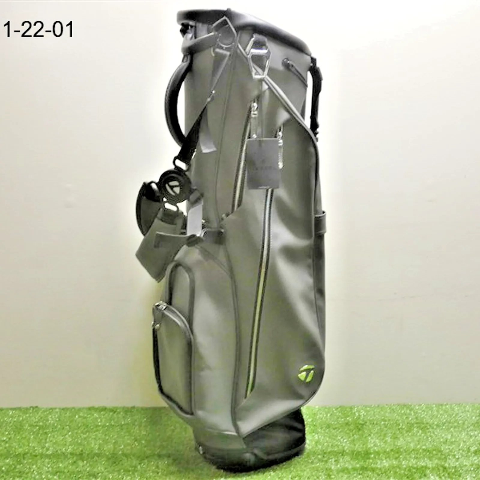 Vessel Lite Lux (TaylorMadeコラボモデル) TaylorMade Vessel Lite Lux 4-Way Carry Stand Golf Bag Grey New