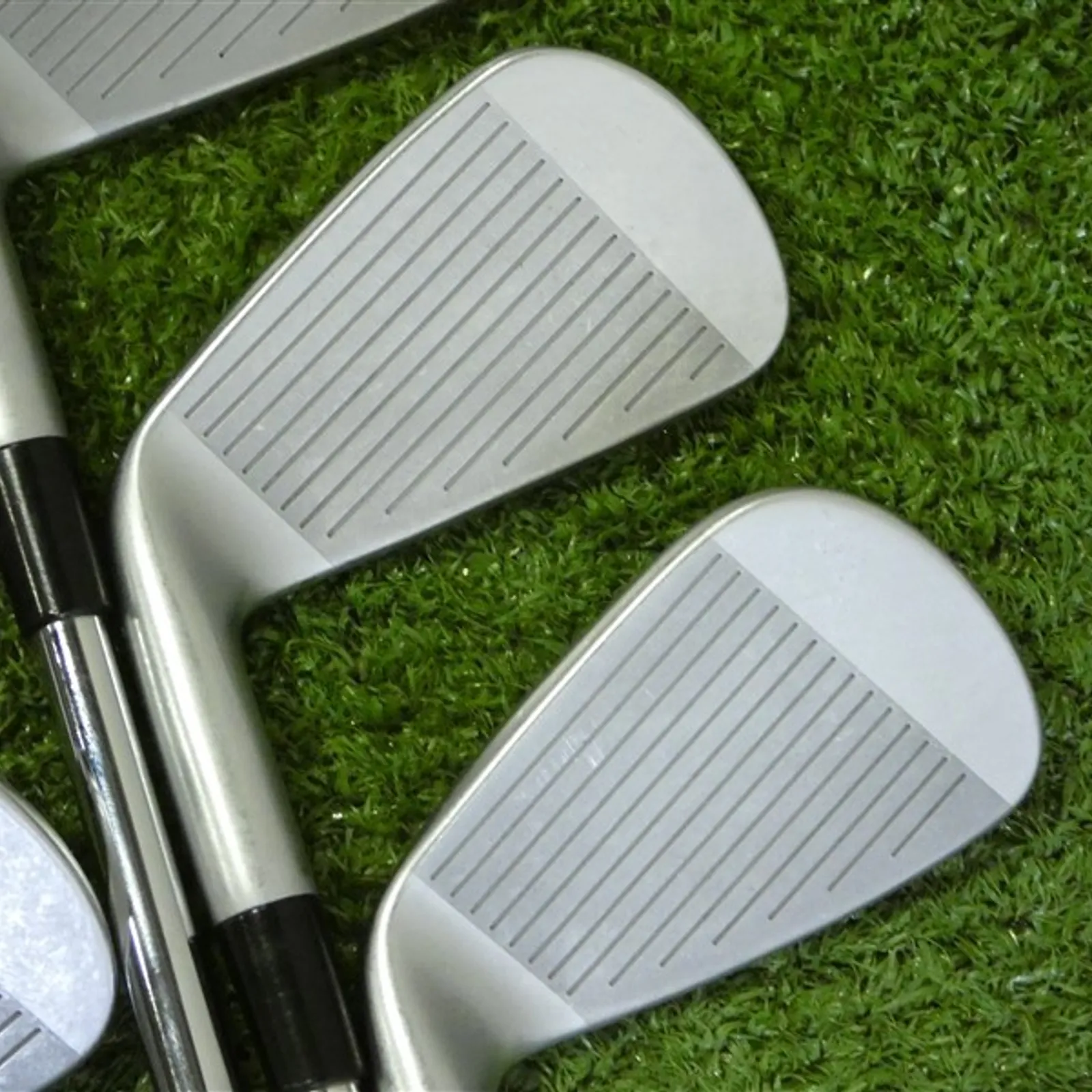 TaylorMade 2023 P790 Forged Irons 6-P Dynamic Gold 105 S300 Stiff