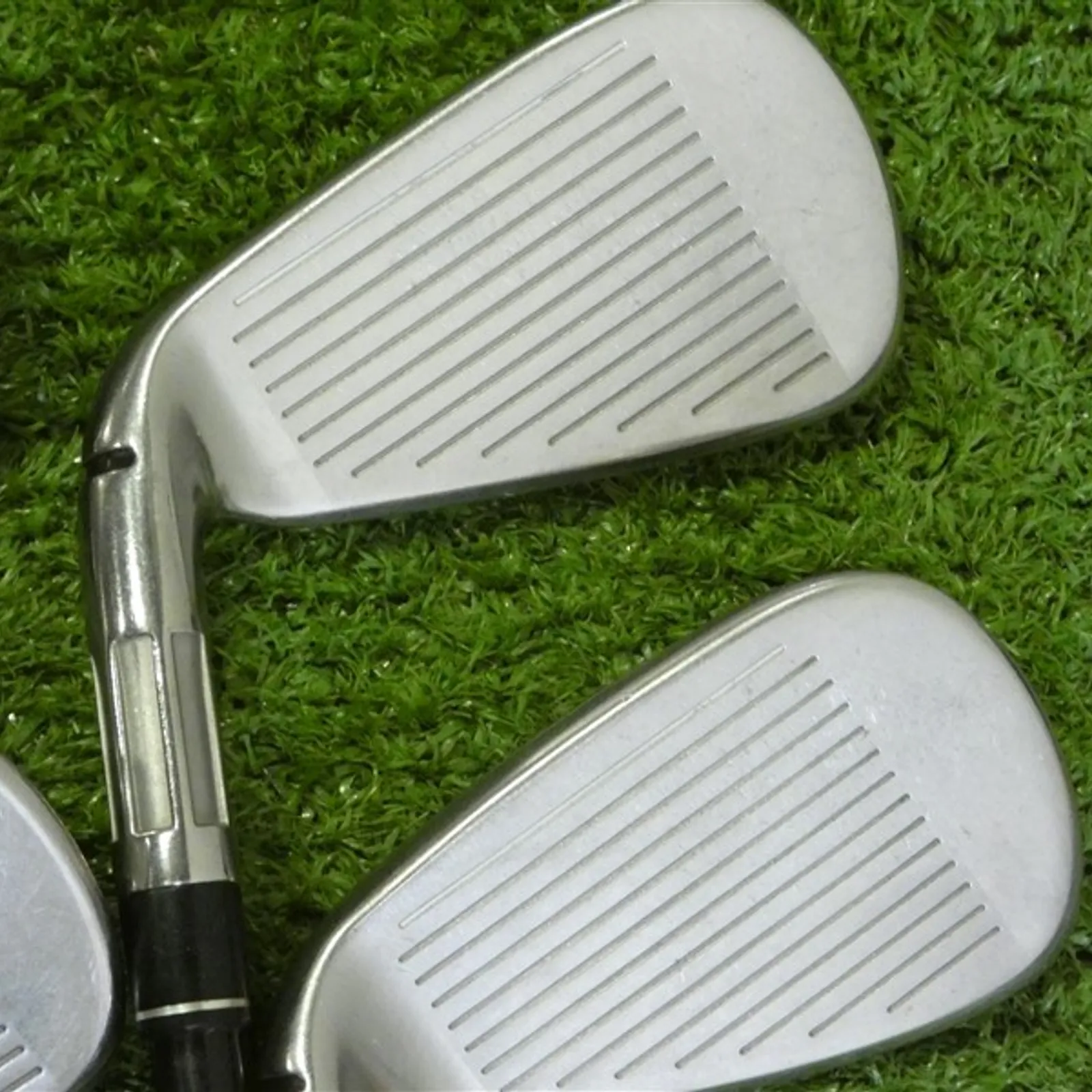 TaylorMade M6 Irons 7-P Fujikura Atmos 6R Regular Graphite