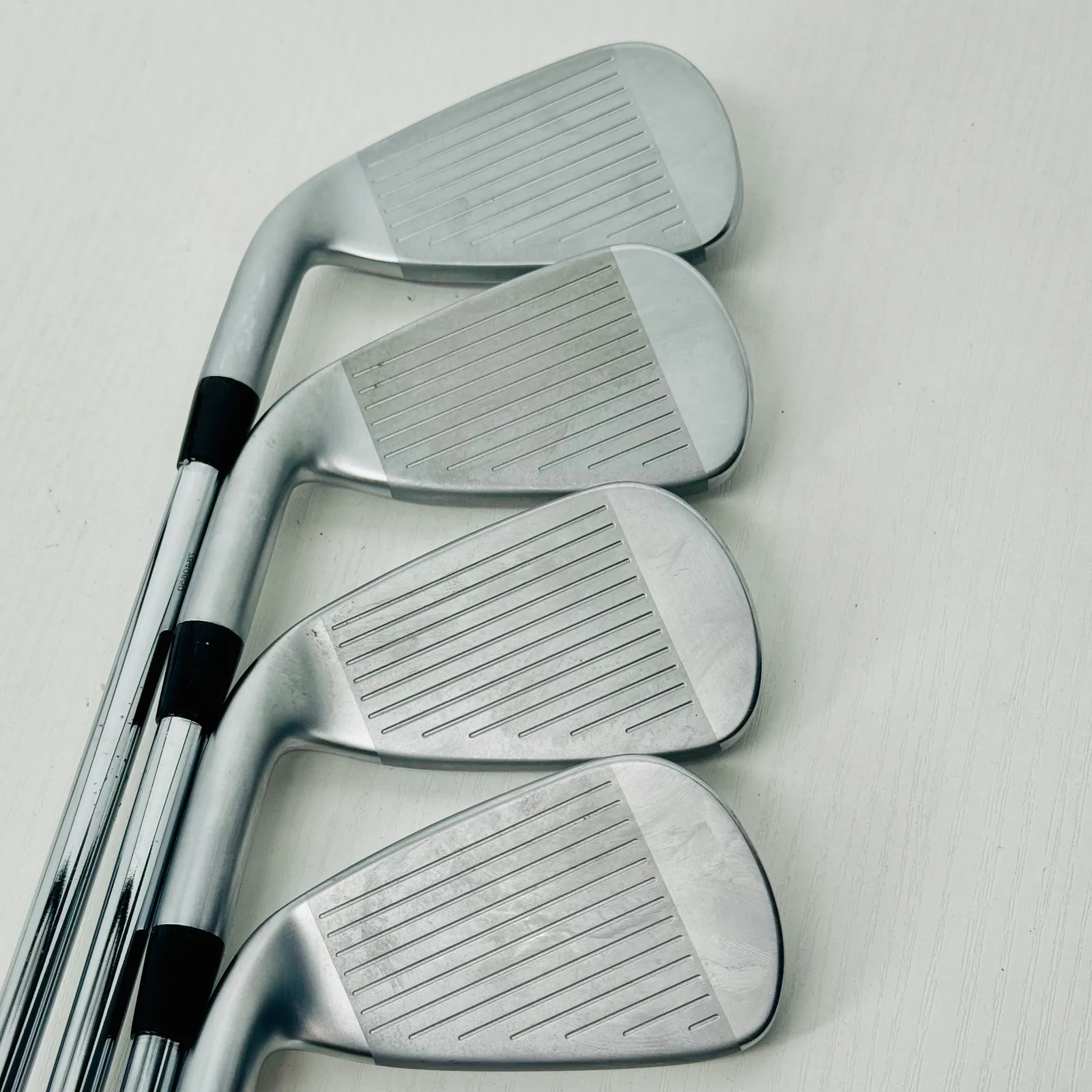 Mizuno JPX 923 Hot Metal Iron Set 5-PW - Dynamic Gold 95g R300