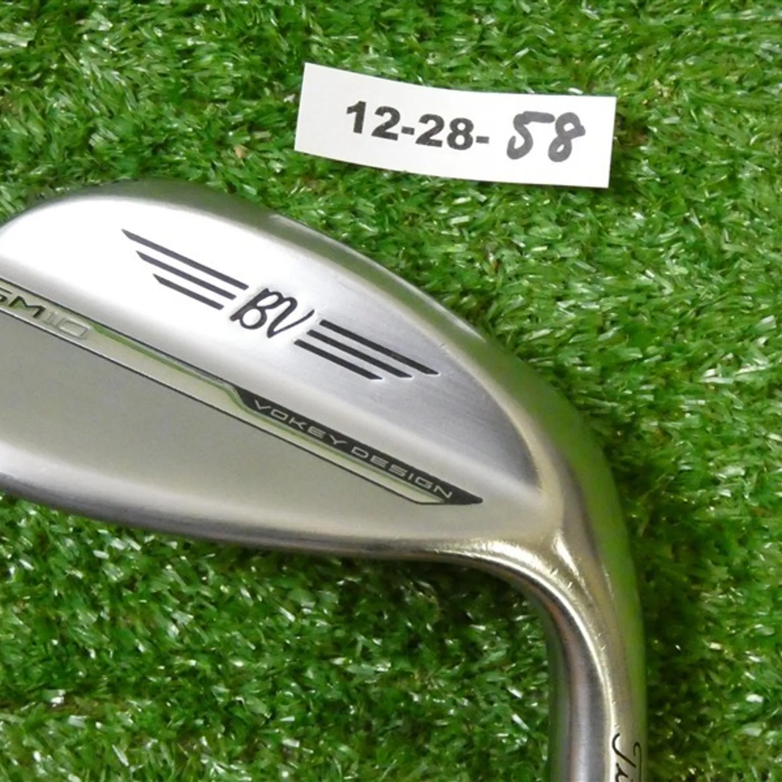 Titleist Vokey SM10 Tour Chrome 56* 12* Sand Wedge D Grind Dynamic