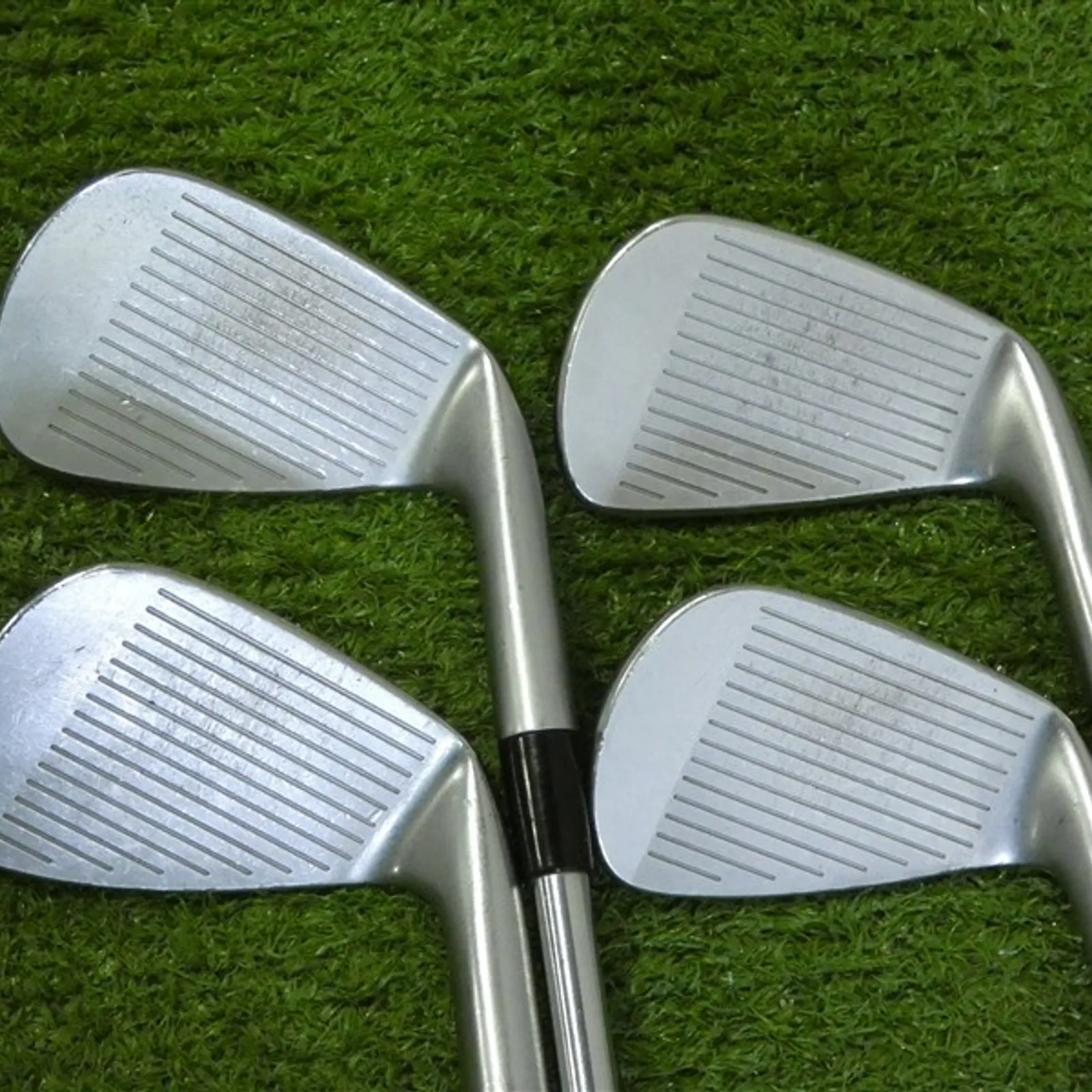 TaylorMade 2023 P7MB Forged Left Hand Irons 7-P Project X LS 120