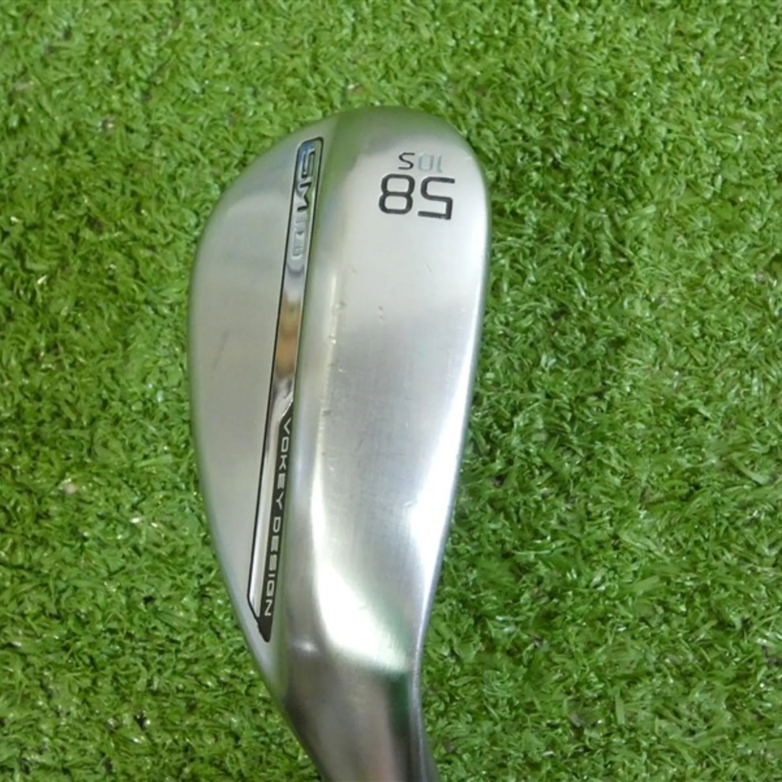 JOLI TITLEIST VOKEY BV SM8 58* 10 S-GRIND COIN SABLE DROIT