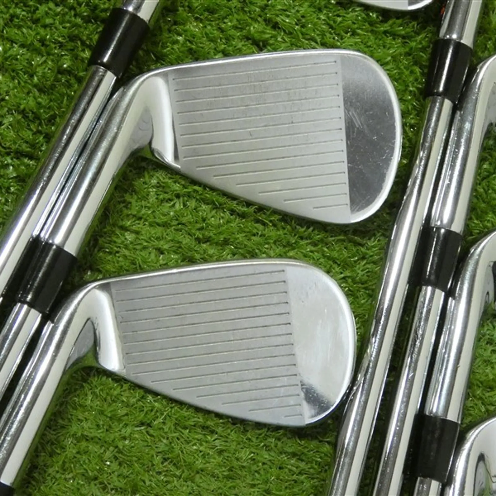 Callaway Apex Pro 19 Forged Irons 4-P NS Pro Modus 3 Tour 120