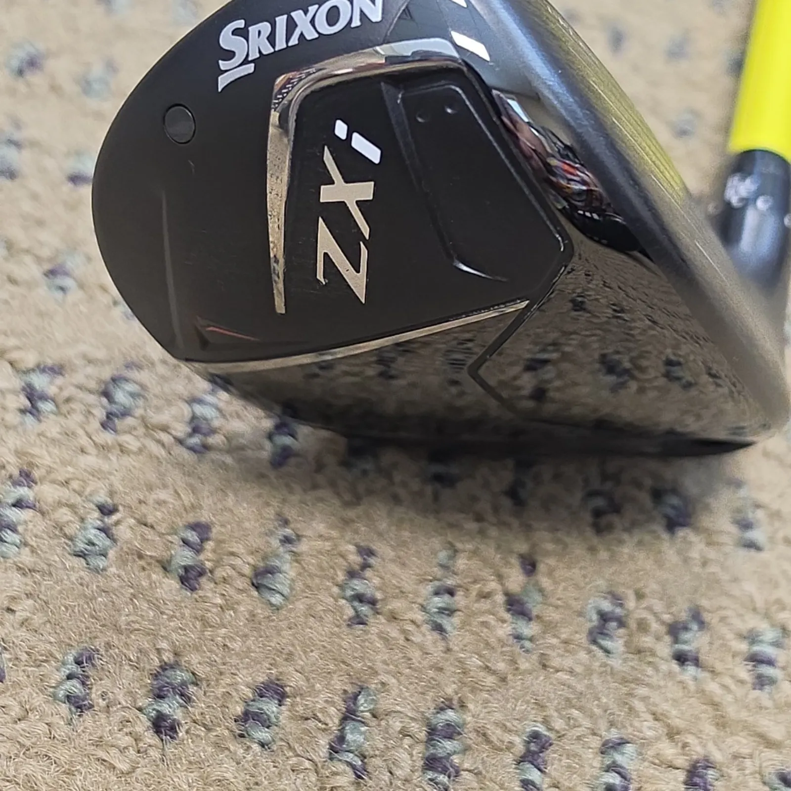 Srixon ZXi #4 Hybrid 22 Degree Proforce V2 F2 Flex Senior Flex