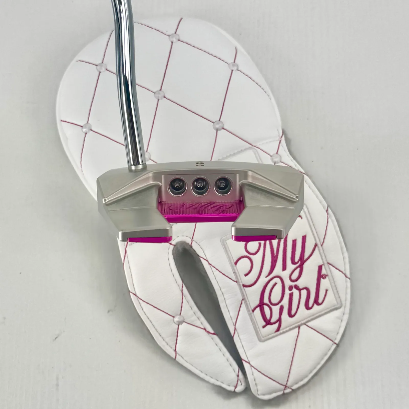 Scotty Cameron 2025 Limited My Girl “Pink & Pearls” Putter