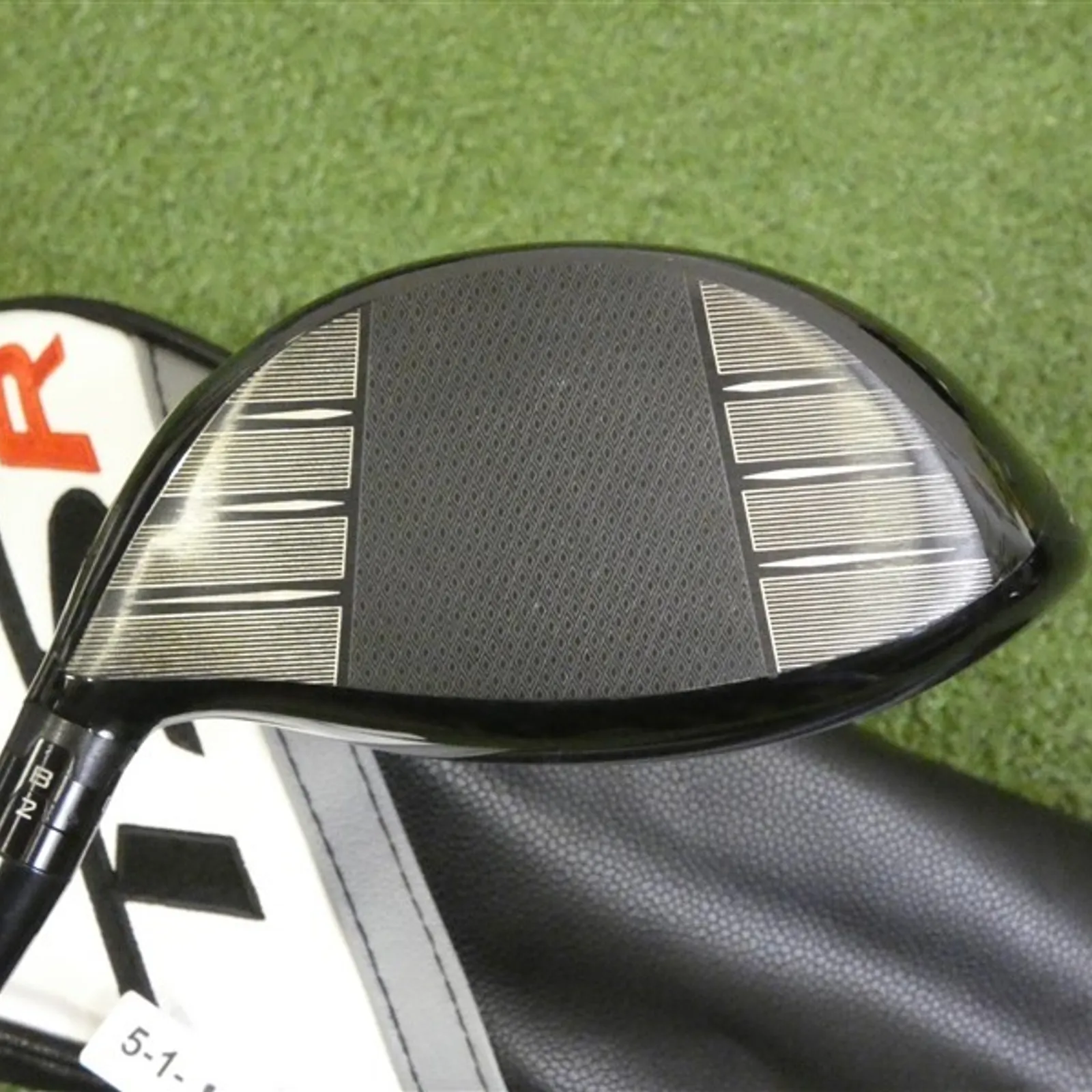 Titleist TSR2 8.0* Driver HZRDUS Black 4G 60g 6.0 Stiff Graphite w