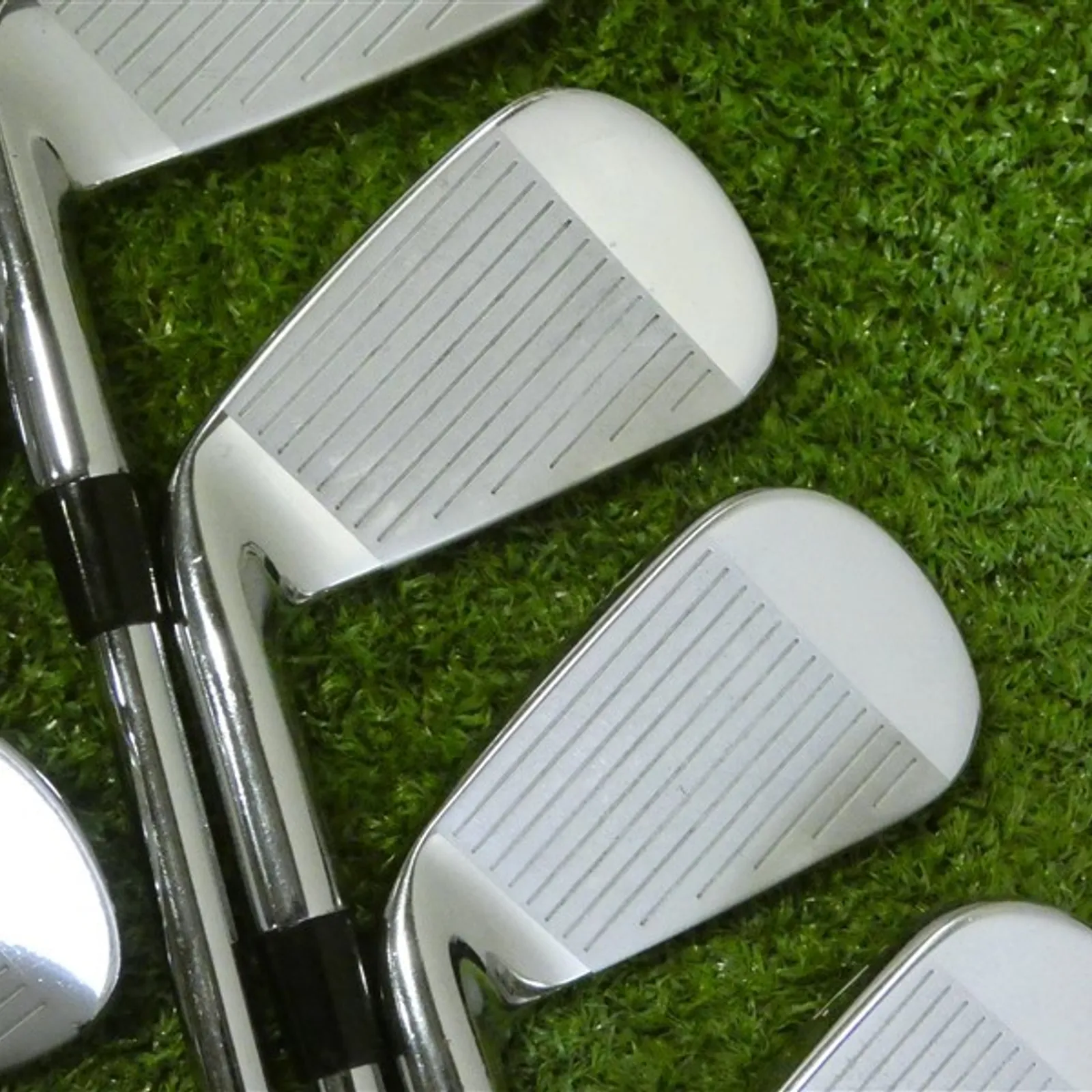 Callaway Apex Pro 19 Forged Irons 4-P NS Pro Modus 3 Tour 120