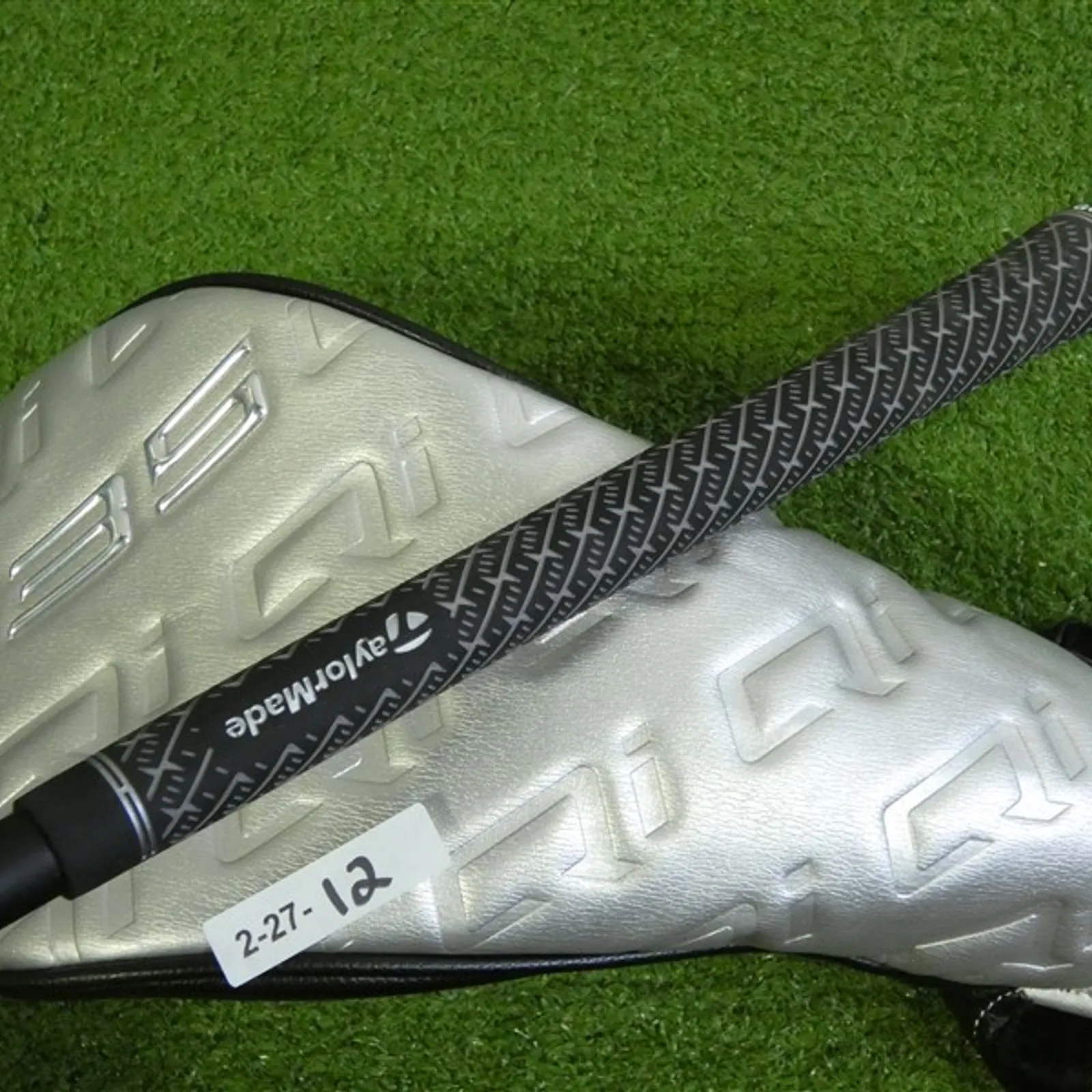 TaylorMade Qi35 LS 10.5* Driver Kai'li White Dark Wave 60 Stiff