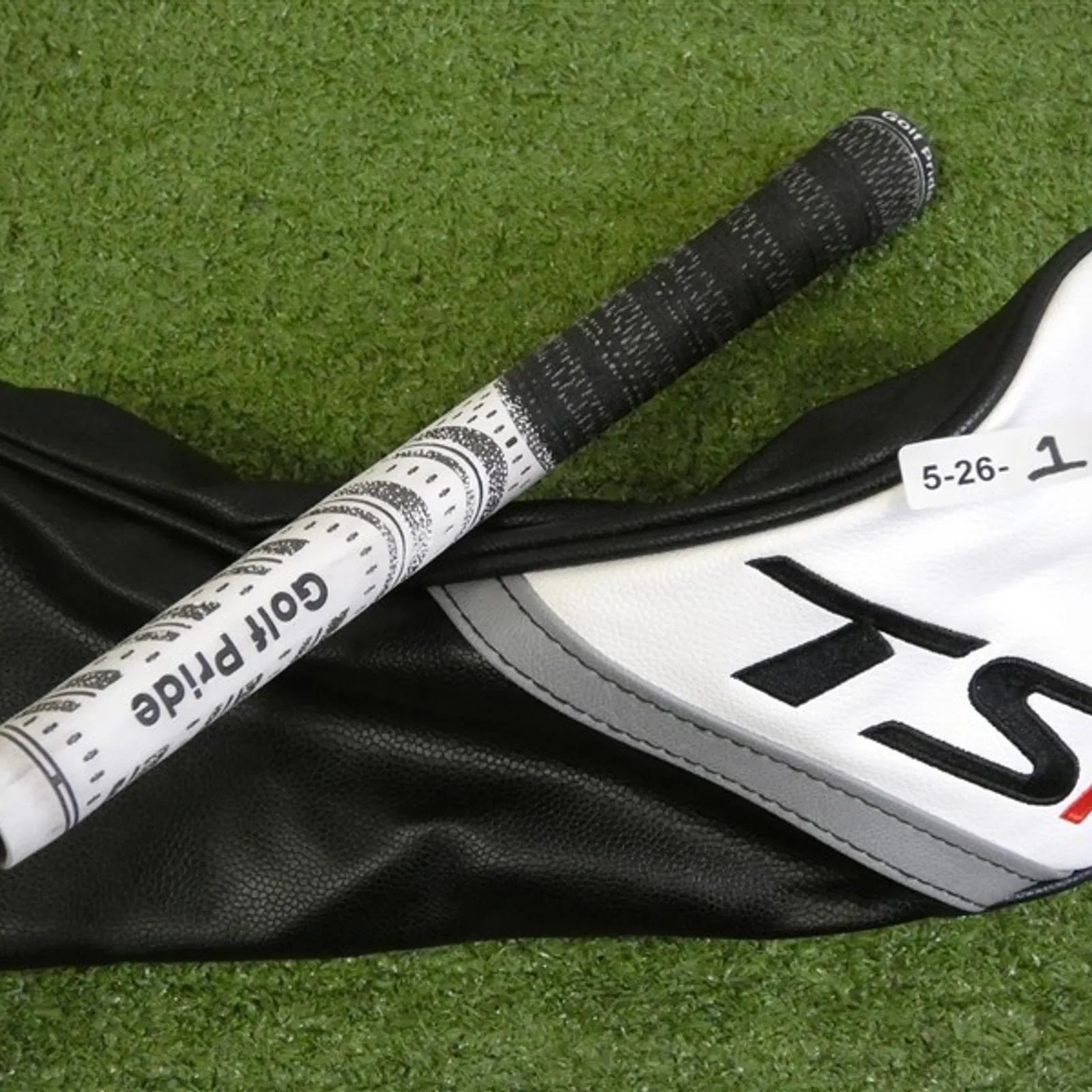 Titleist TSR4 9.0* Driver HZRDUS Black 5G 60g 6.0 Stiff Graphite w