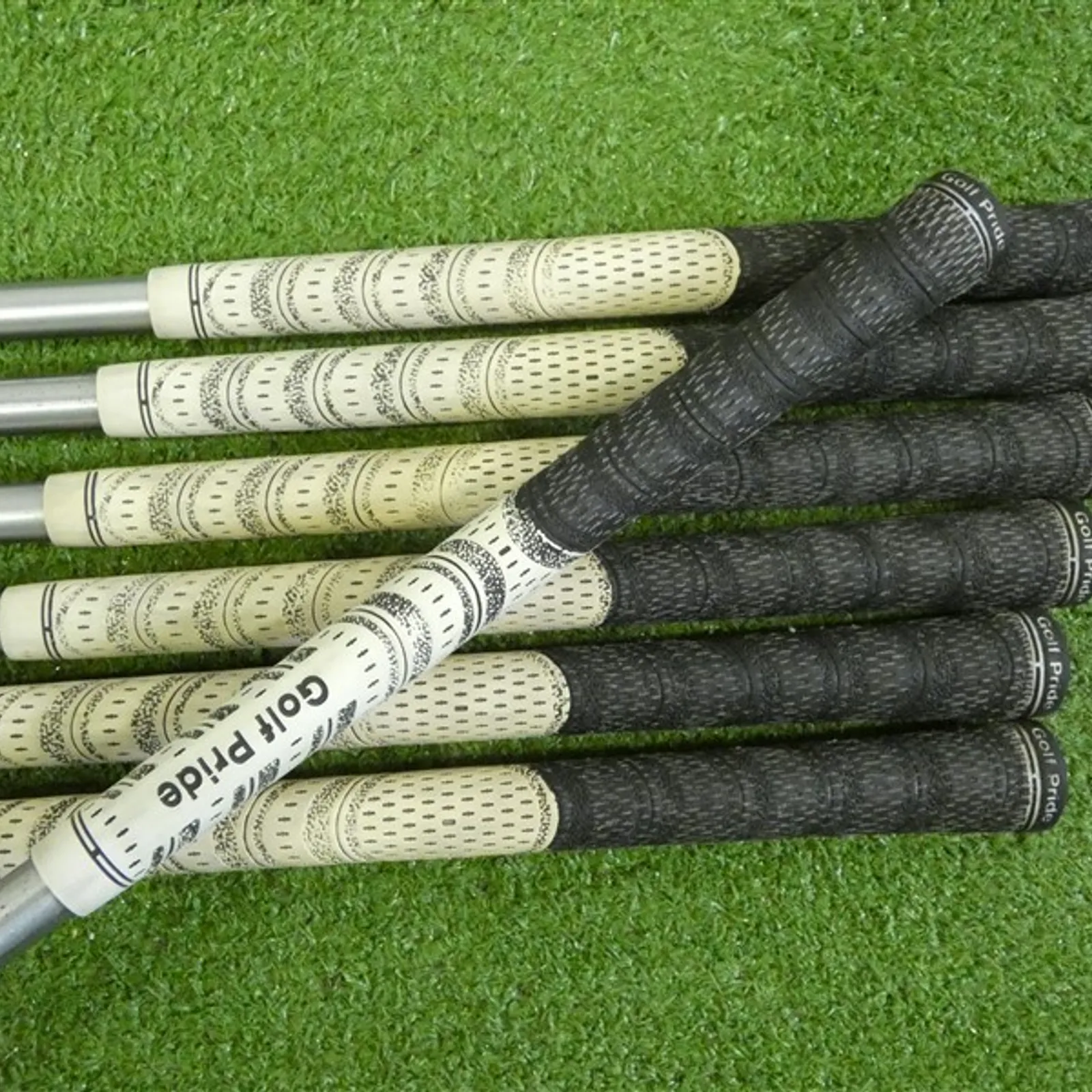 Mizuno JPX 850 Forged Irons 4-P KBS Tour C-Taper 120 Stiff Steel