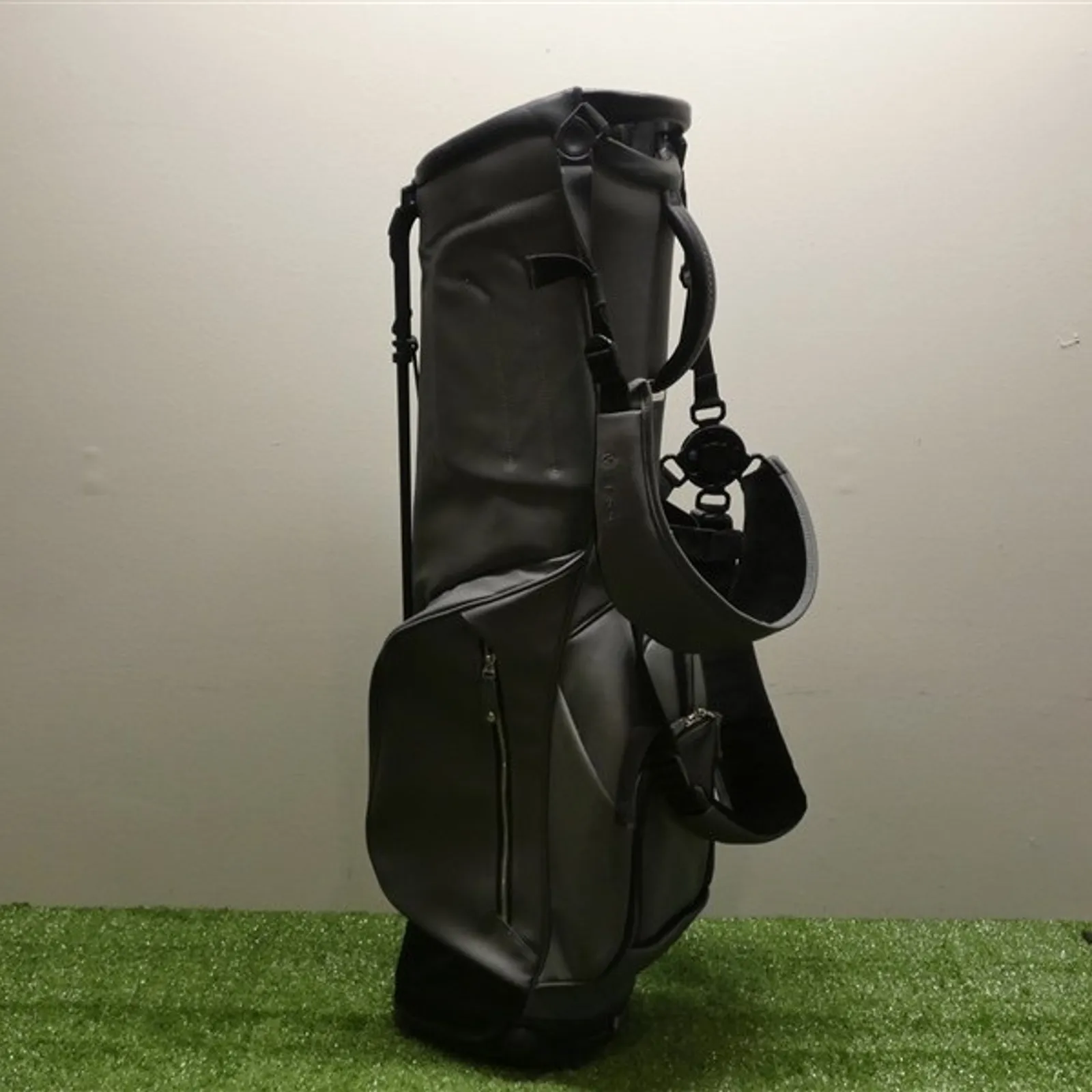 TaylorMade Vessel Lite Lux 4-Way Carry Stand Golf Bag Grey New