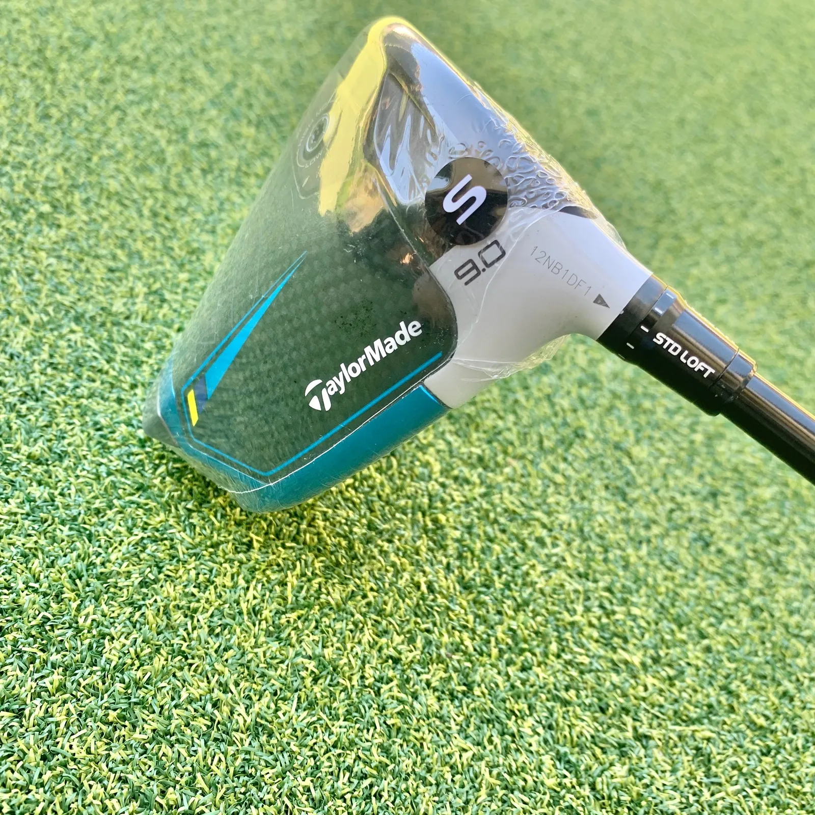 TaylorMade SIM 2 Driver - 9.0 - Tensei AV Stiff Shaft