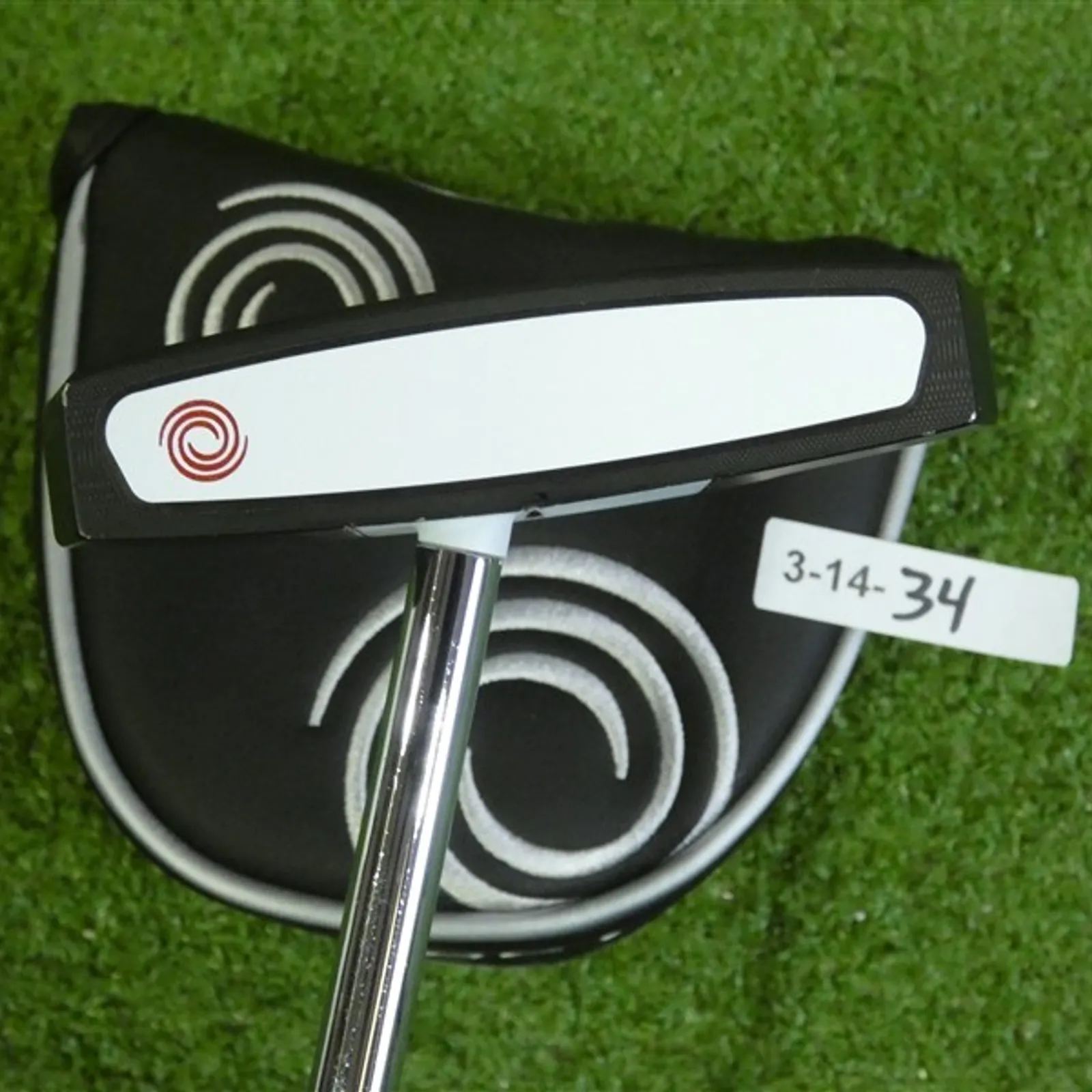 Odyssey White Hot Versa Twelve CS Center Shaft Stroke Lab CB 34
