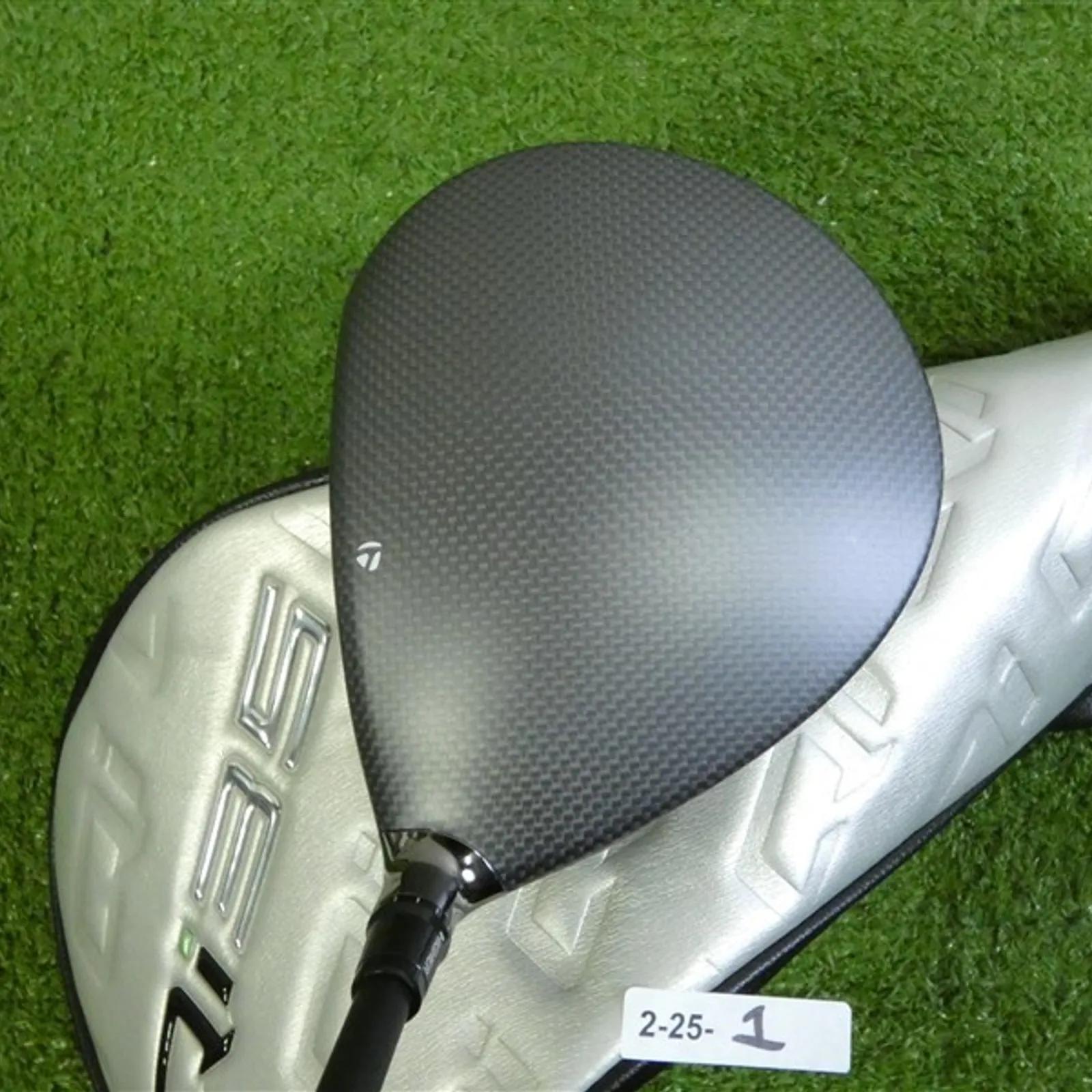 Driver TaylorMade Qi35 9° - Shaft Mitsubishi Kai'Li Dark Waves Bleu CB 60 Stiff