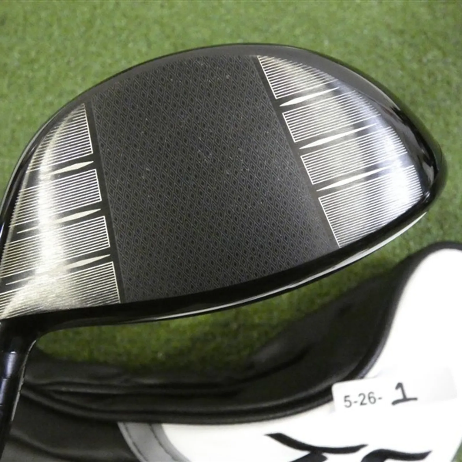 Titleist TSR4 9.0* Driver HZRDUS Black 5G 60g 6.0 Stiff Graphite w