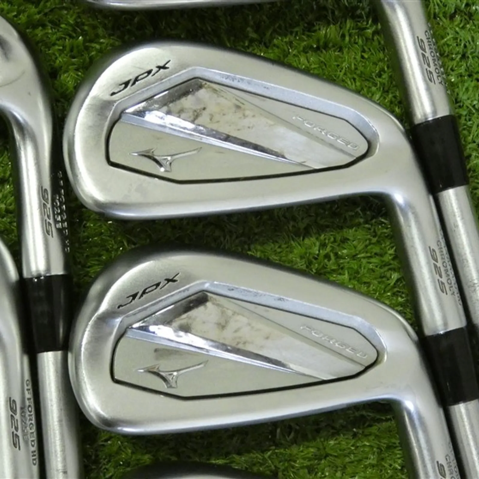 Mizuno JPX 925 Forged Irons 4-P & G KBS Tour C-Taper 120 Stiff Steel