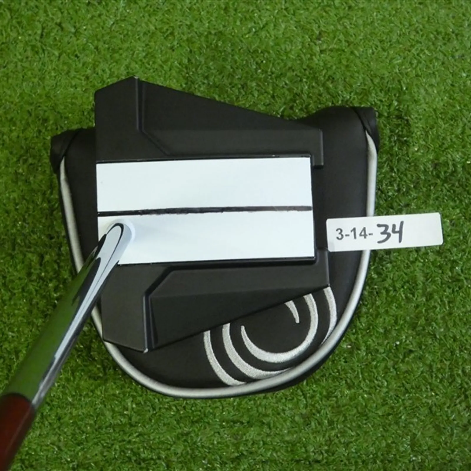 Odyssey White Hot Versa Twelve CS Center Shaft Stroke Lab CB 34
