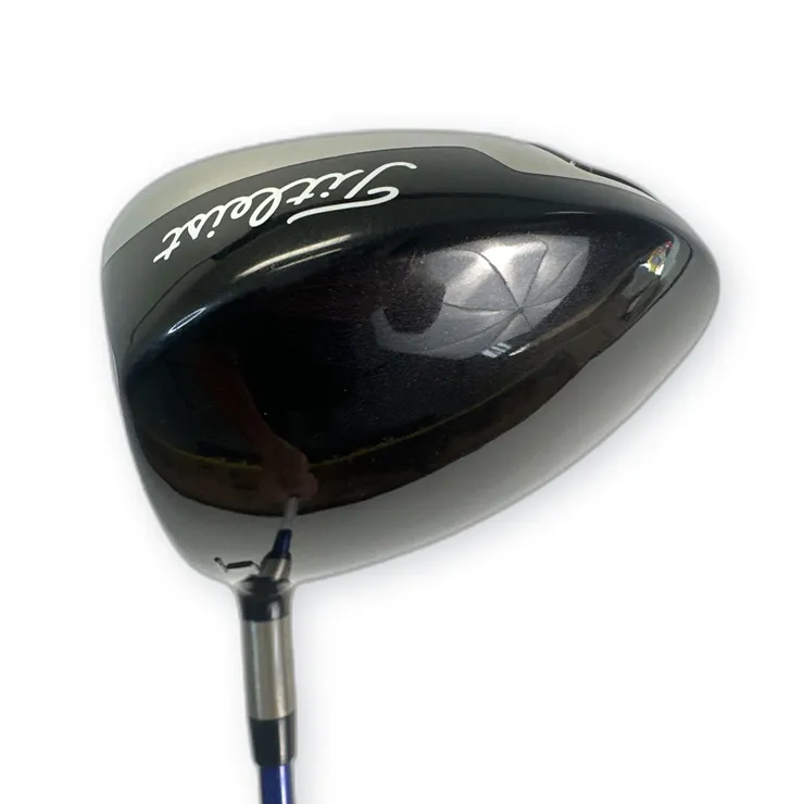 Titleist 909 D3 Driver 10.5 Degree Graphite Stiff Flex Right Hand