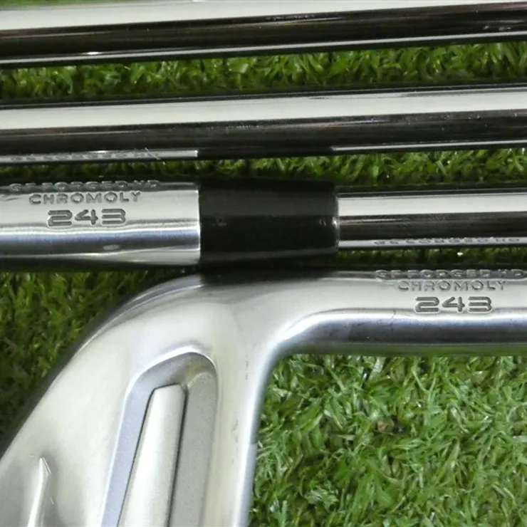 Mizuno Pro 243 Forged Irons 4-P DG Tour X100 X Extra Stiff Steel +