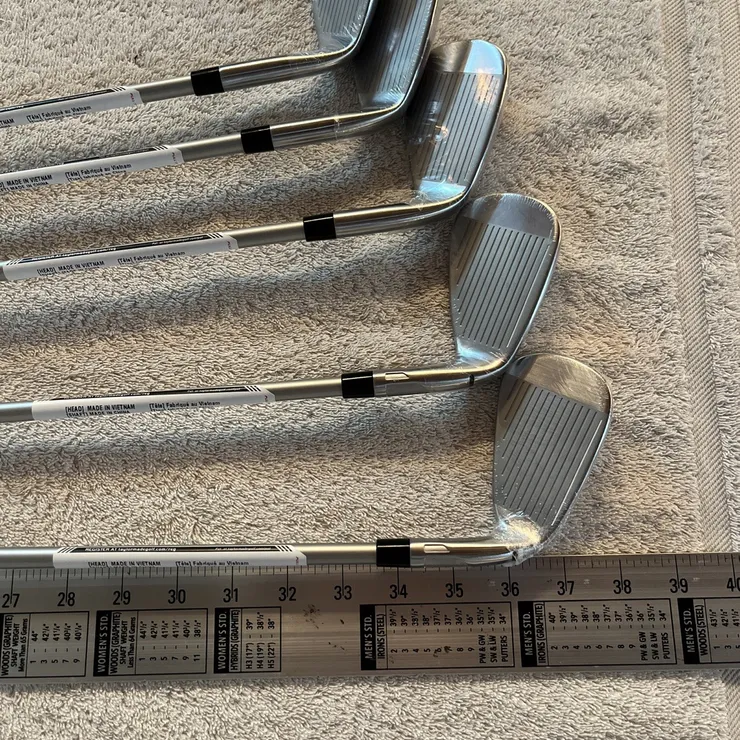 Brand New TaylorMade Qi HL LH Iron Set 7-PW,SW, Speeder NX 40L