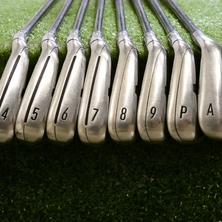 TaylorMade M4 Irons 4-P & A Fujikura Atmos 6R Regular Graphite