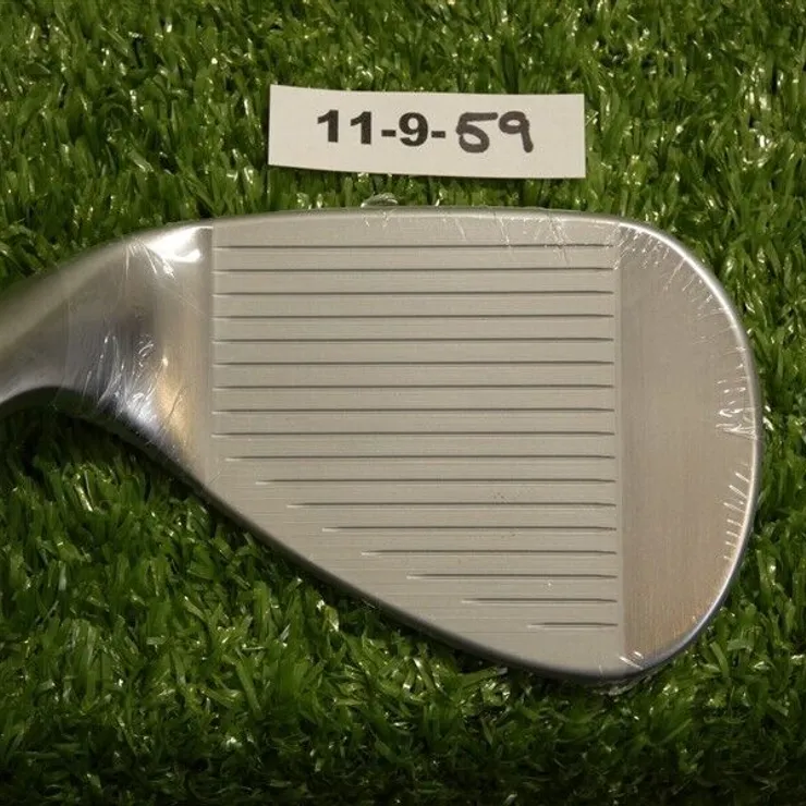 Titleist Vokey SM10 Tour Chrome 54* 10* Sand Wedge S Grind