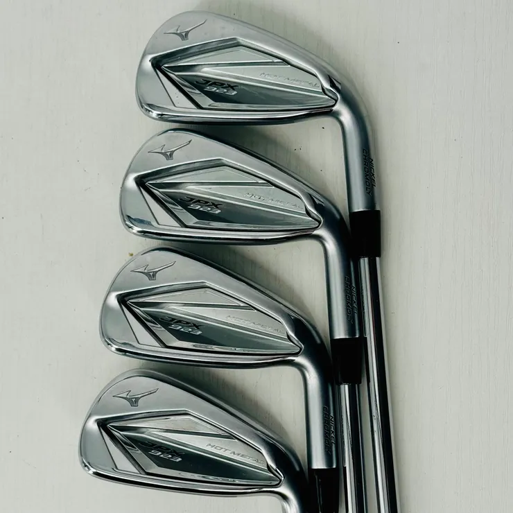 Mizuno JPX 923 Hot Metal Iron Set 4-PW - Dynamic Gold 95g R300