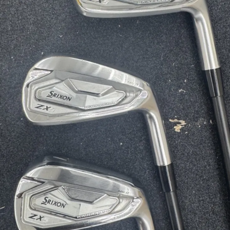 High Five! セット Srixon ZX5 MkII Iron Set 7-AW with Axiom 125 X Shafts and