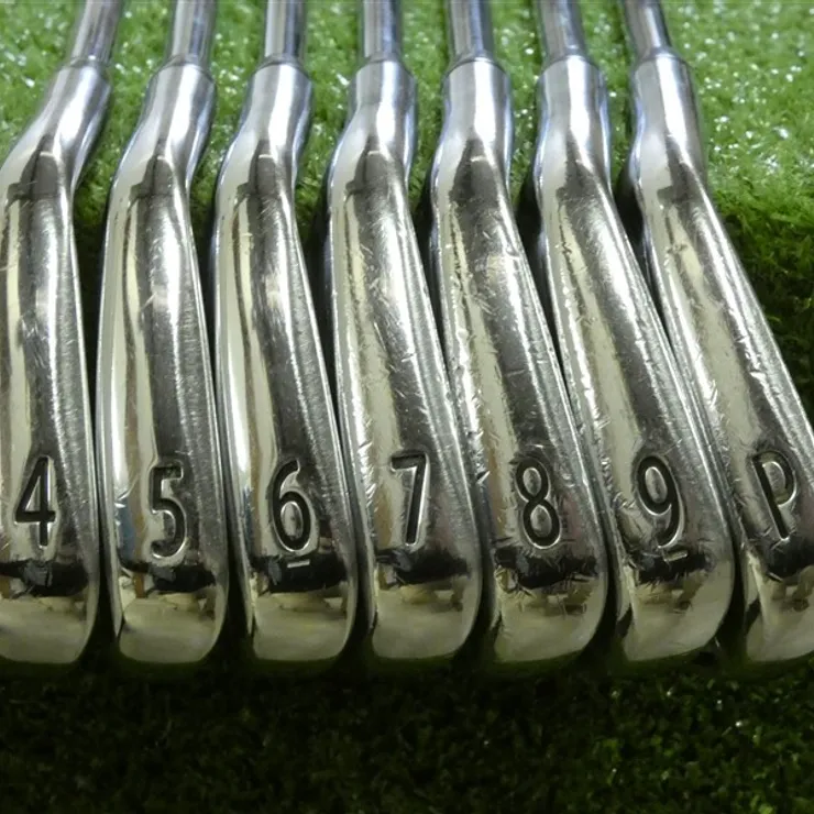 Titleist 718 AP2 Left Hand Irons 4-P AMT Tour White S300 Stiff