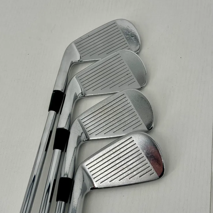 Titleist 710 MB Forged 3-PW Iron Set - Dynamic Gold S300 Shafts