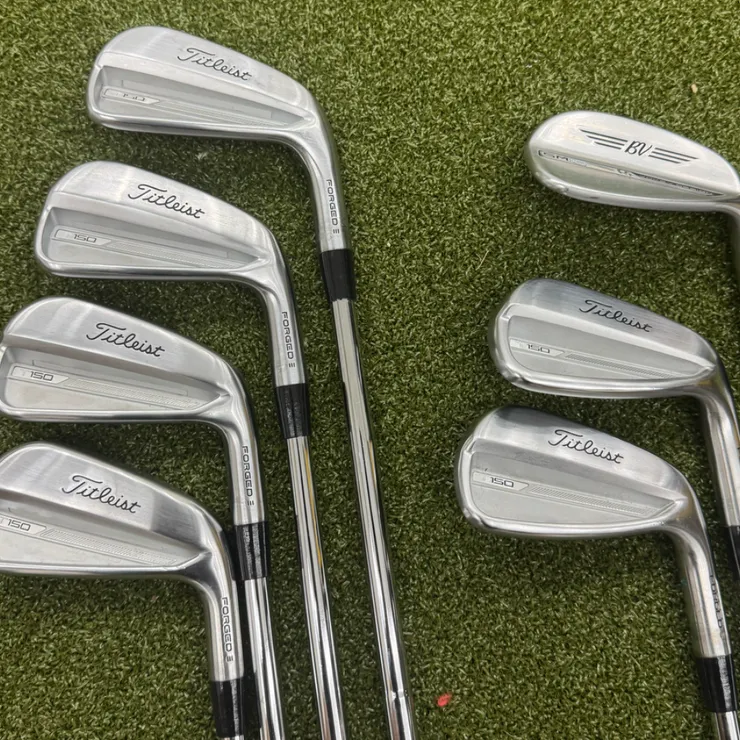 Titleist T150 Iron Set 4-9 plus BV Vokey SM10 Wedge w/ Dynamic