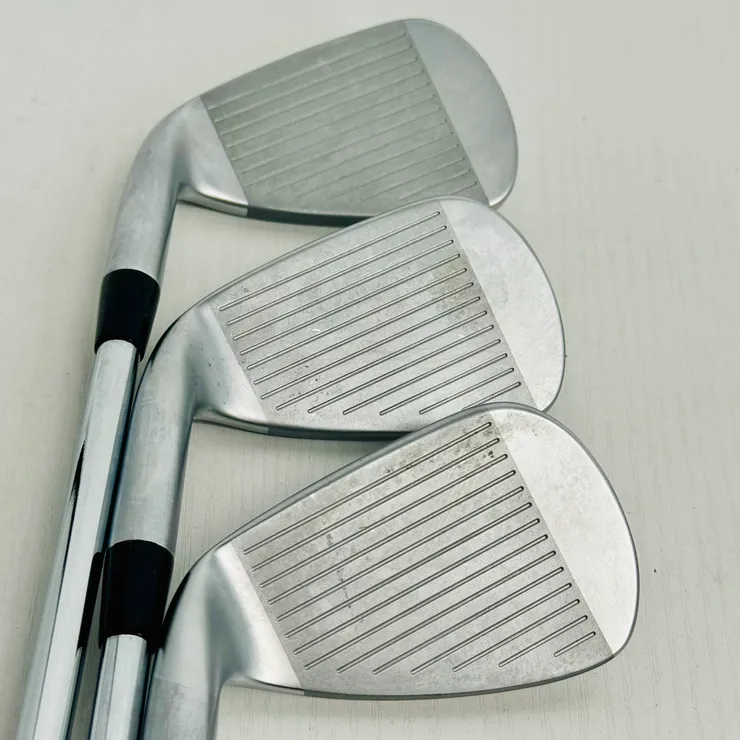 Mizuno JPX 923 Hot Metal Iron Set 4-PW - Dynamic Gold 95g R300