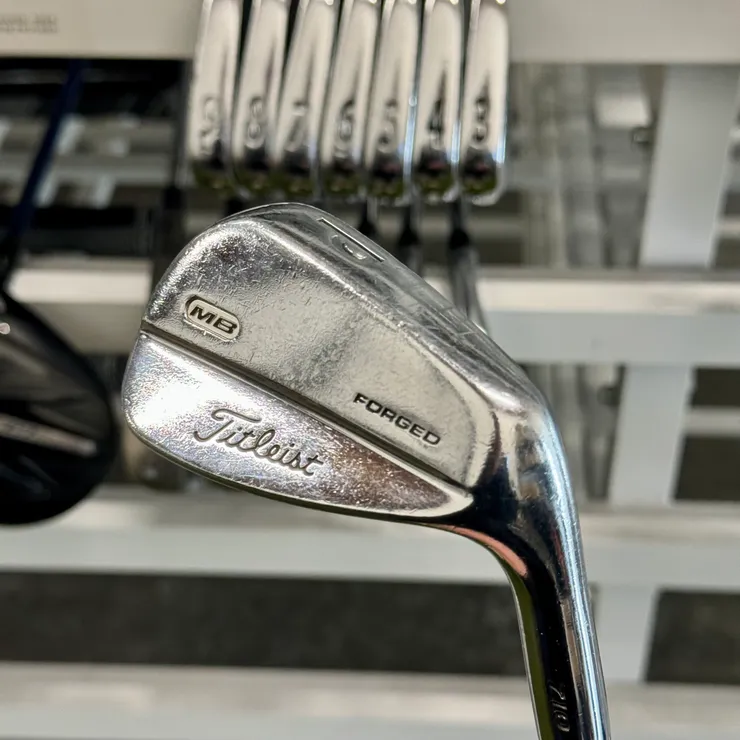Titleist 710 MB Forged 3-PW Iron Set - Dynamic Gold S300 Shafts