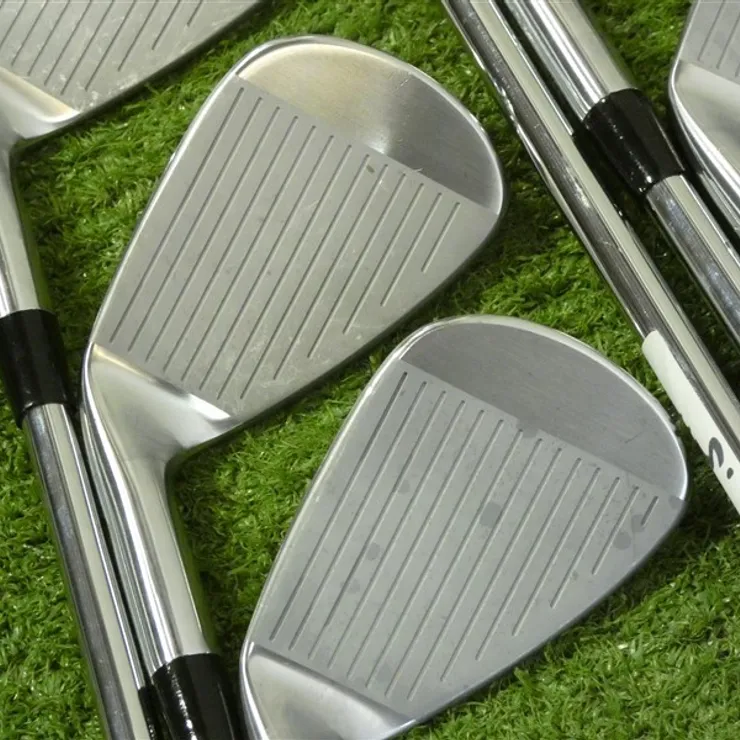 Mizuno Pro 243 Forged Irons 4-P DG Tour X100 X Extra Stiff Steel +